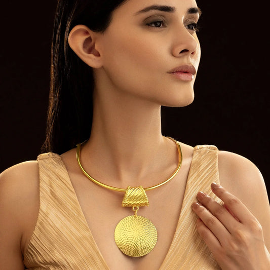 AUROZI Anti-Tarnish Hammered Disc Pendant Necklace