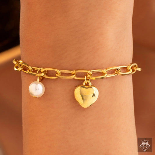 AUROZI Anti-Tarnish Pearl & Heart Charm Bracelet