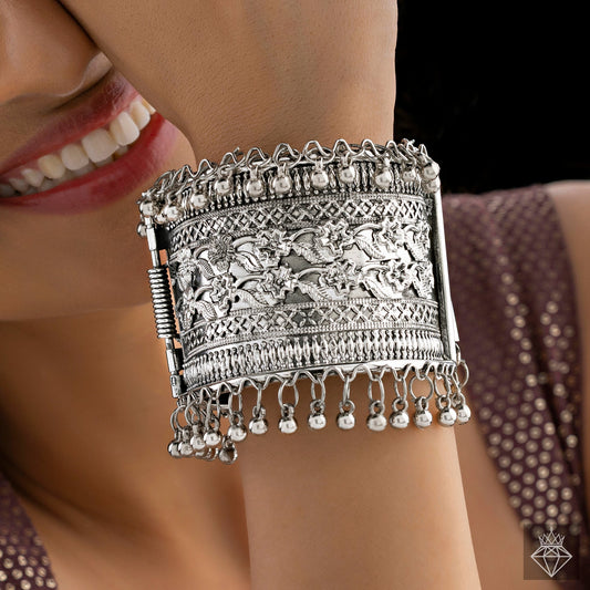 AUROZI Anti-Tarnish Oxidised Silver Celestial Armament Bracelet