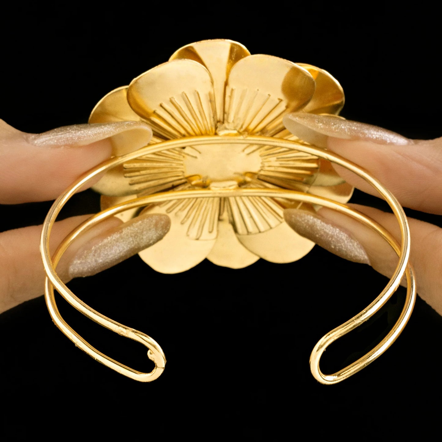 AUROZI Anti-Tarnish Daffodil Super Saver Pack Of GOLD Plated WAVY Necklace Set With Earrings, Bracelet & Rings