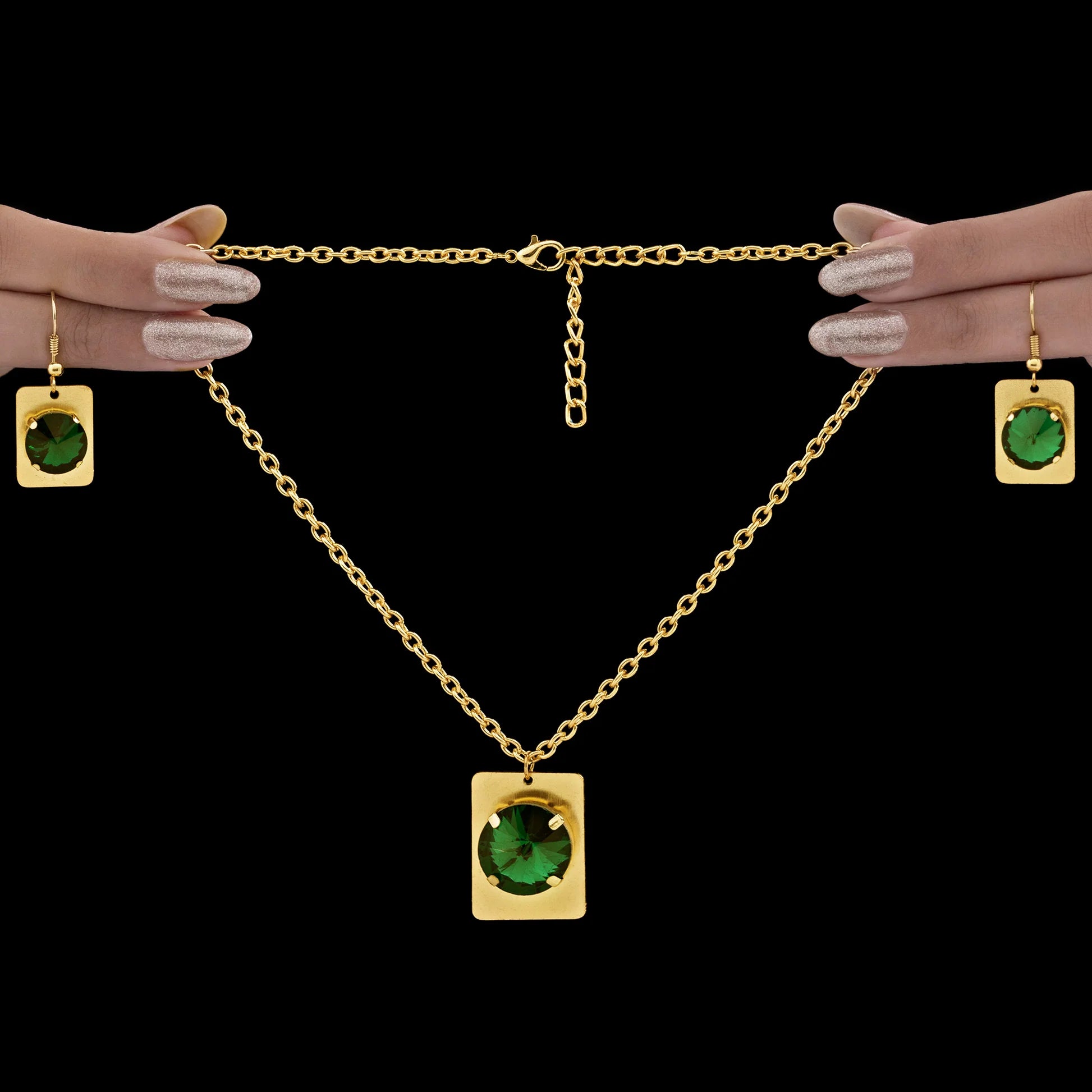 AUROZI Anti-Tarnish Emerald Necklace Set With Earrings