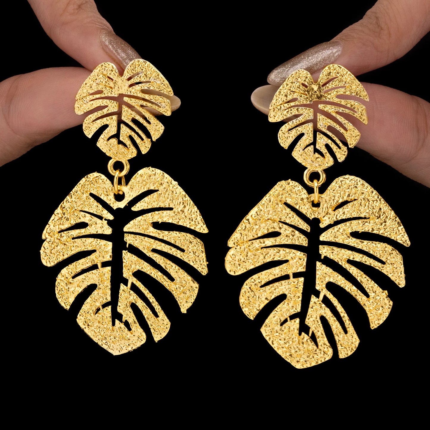 AUROZI Anti-Tarnish Golden Palm Leaf Dangler Earrings – Effortless Tropical Elegance