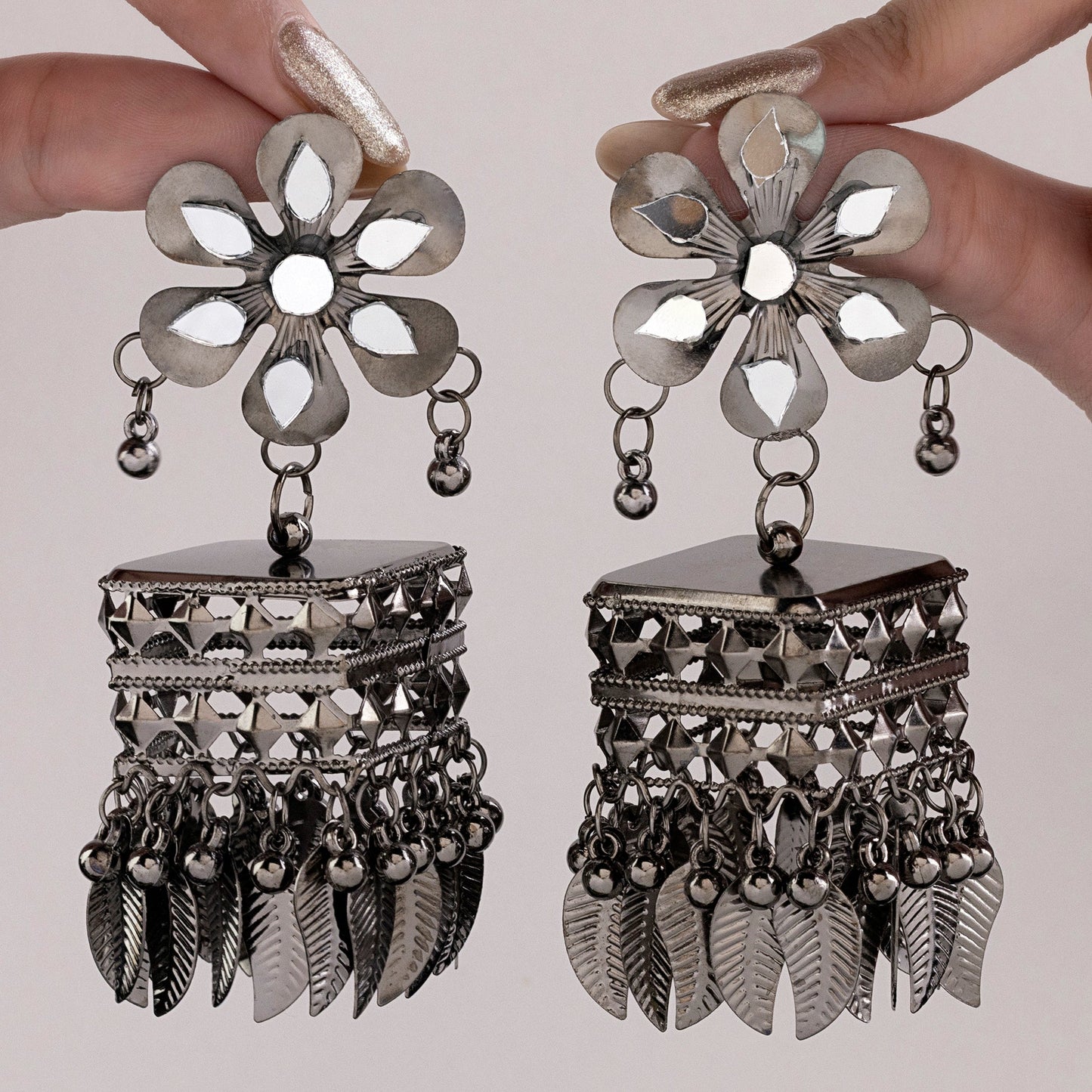 AUROZI Anti-Tarnish Flower Jhumki