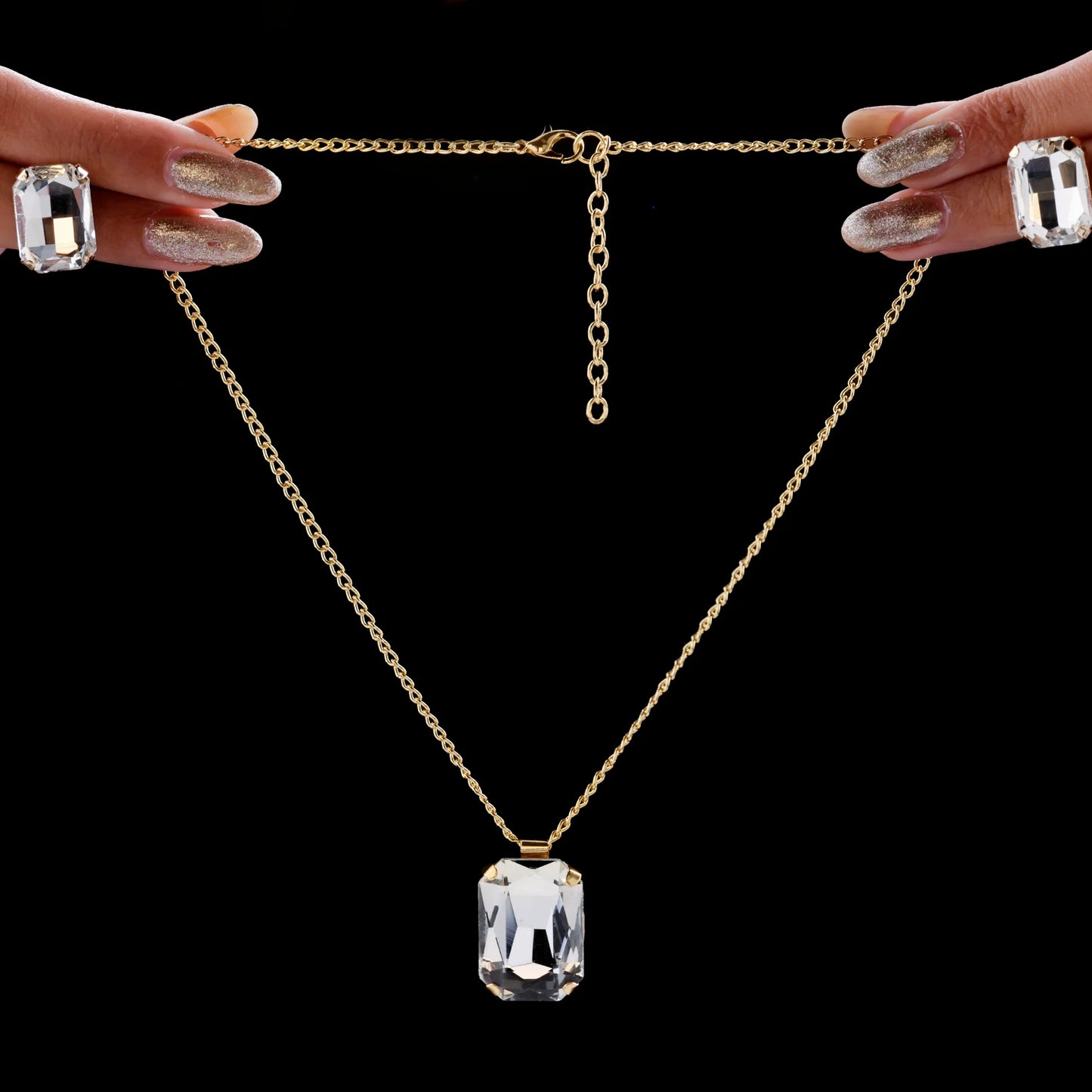 AUROZI Anti-Tarnish Royal Crystal Pendant Set