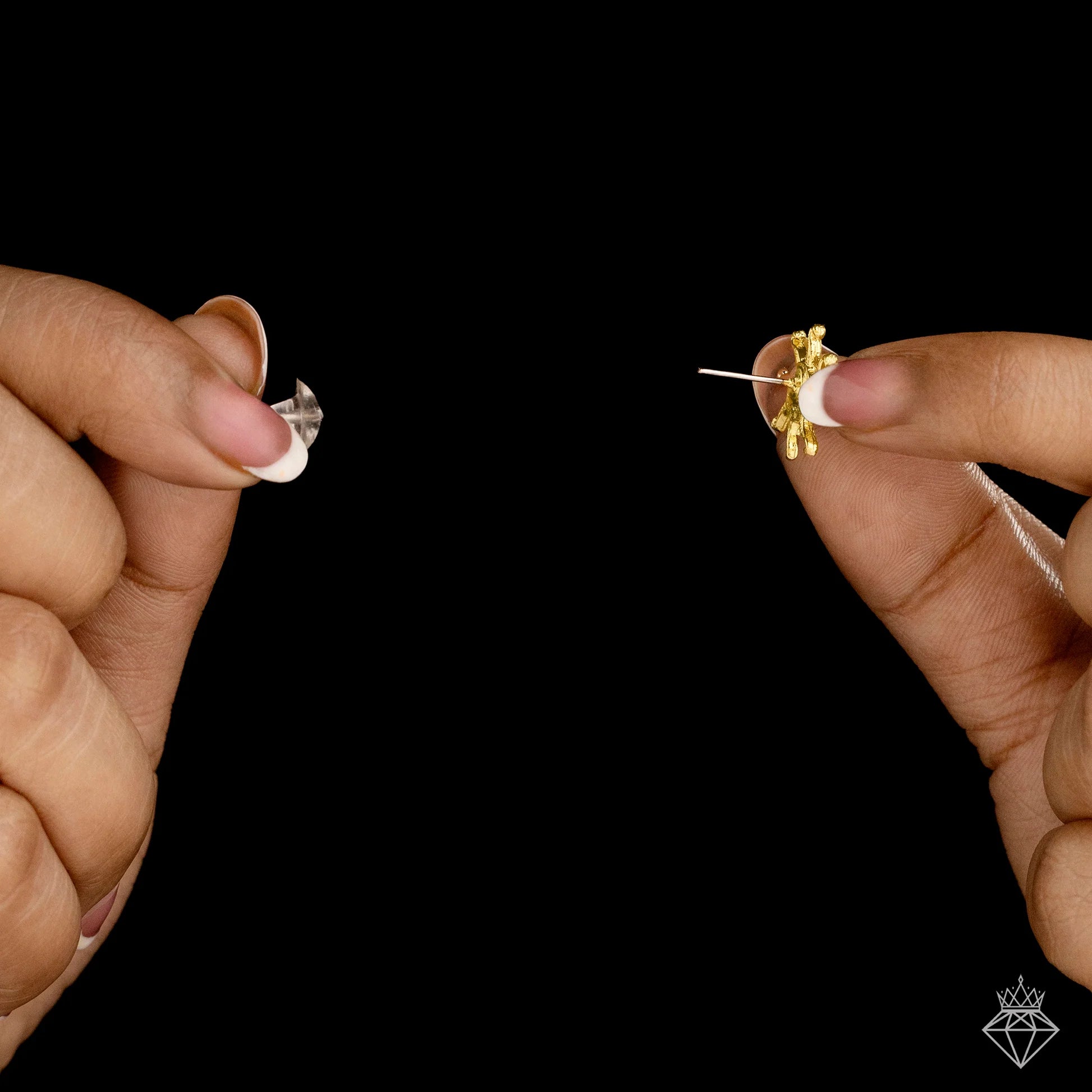 AUROZI Anti-Tarnish Golden Necklace Set With Earrings