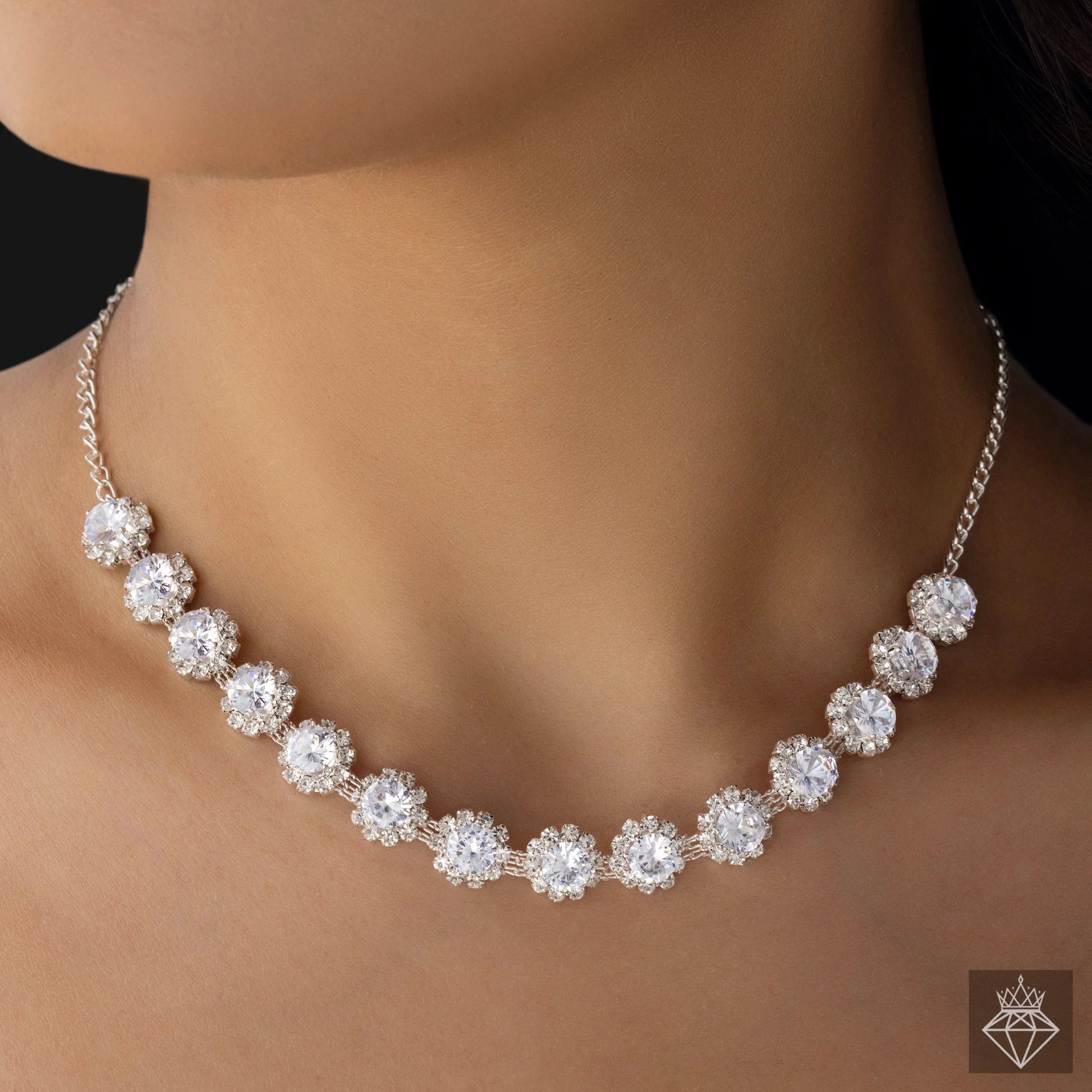 AUROZI Anti-Tarnish Solitaire Necklace Set With Earrings