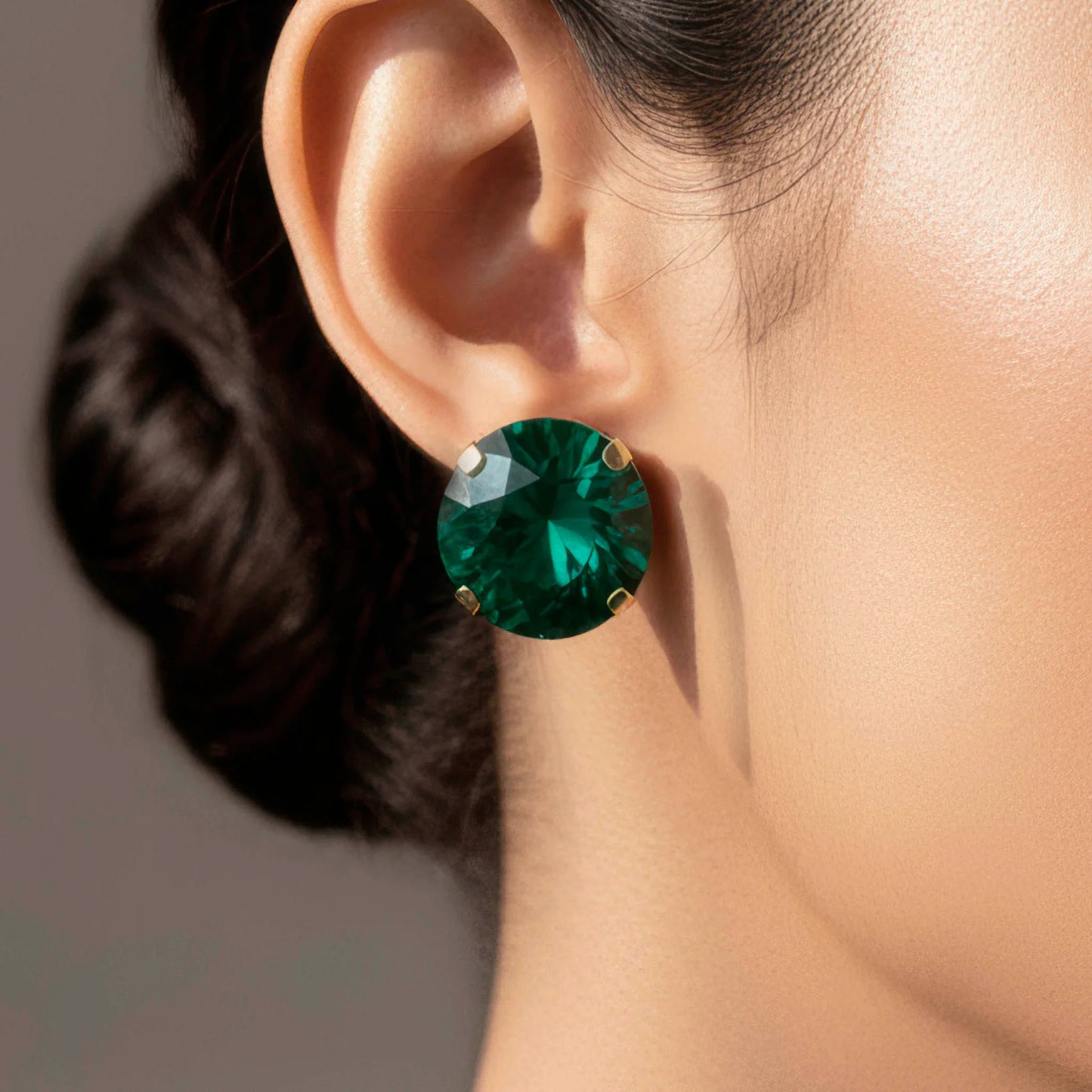 AUROZI Anti-Tarnish Emerald Green Crystal Necklace Set with Earrings