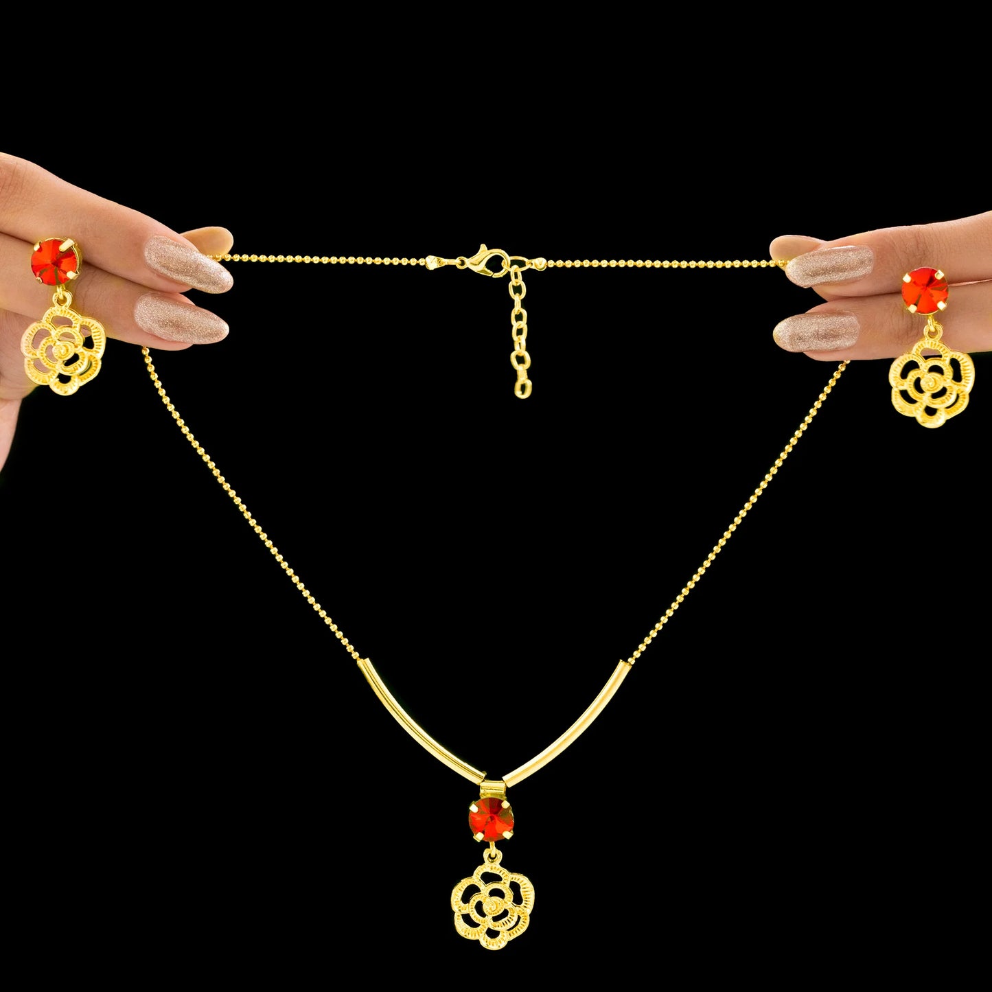 AUROZI Anti-Tarnish Flower Necklace Set With Earrings