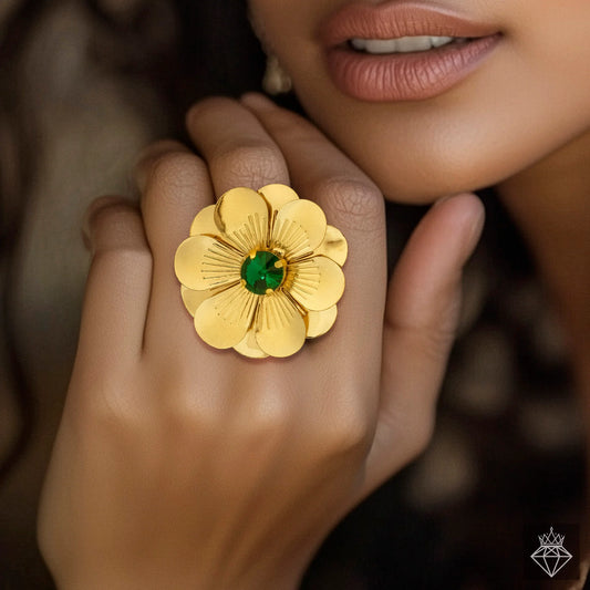 AUROZI Anti-Tarnish Daffodil Ring – Graceful Floral Elegance &amp; Everyday Comfort