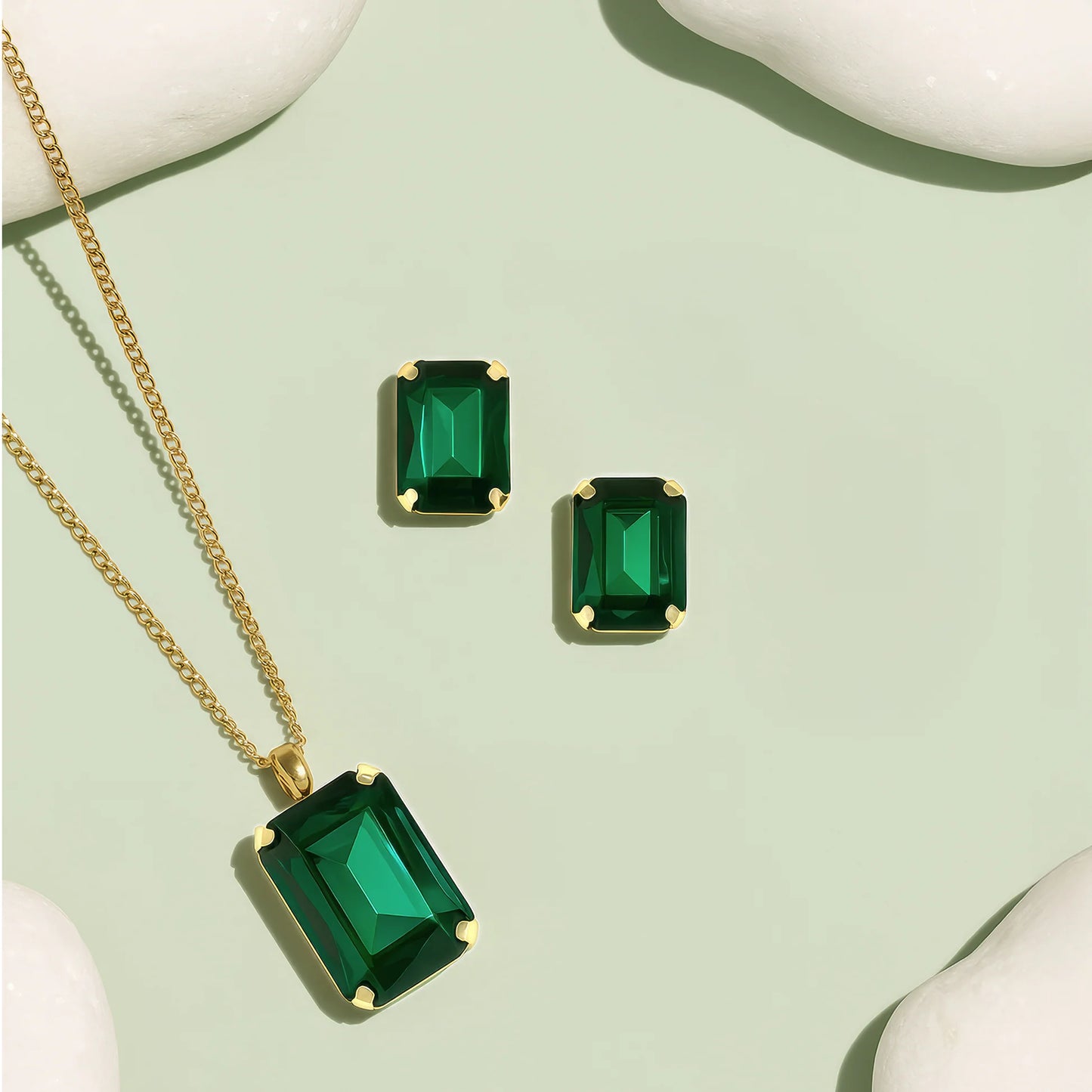 AUROZI Anti-Tarnish Emerald Bliss Pendant Set With Earrings