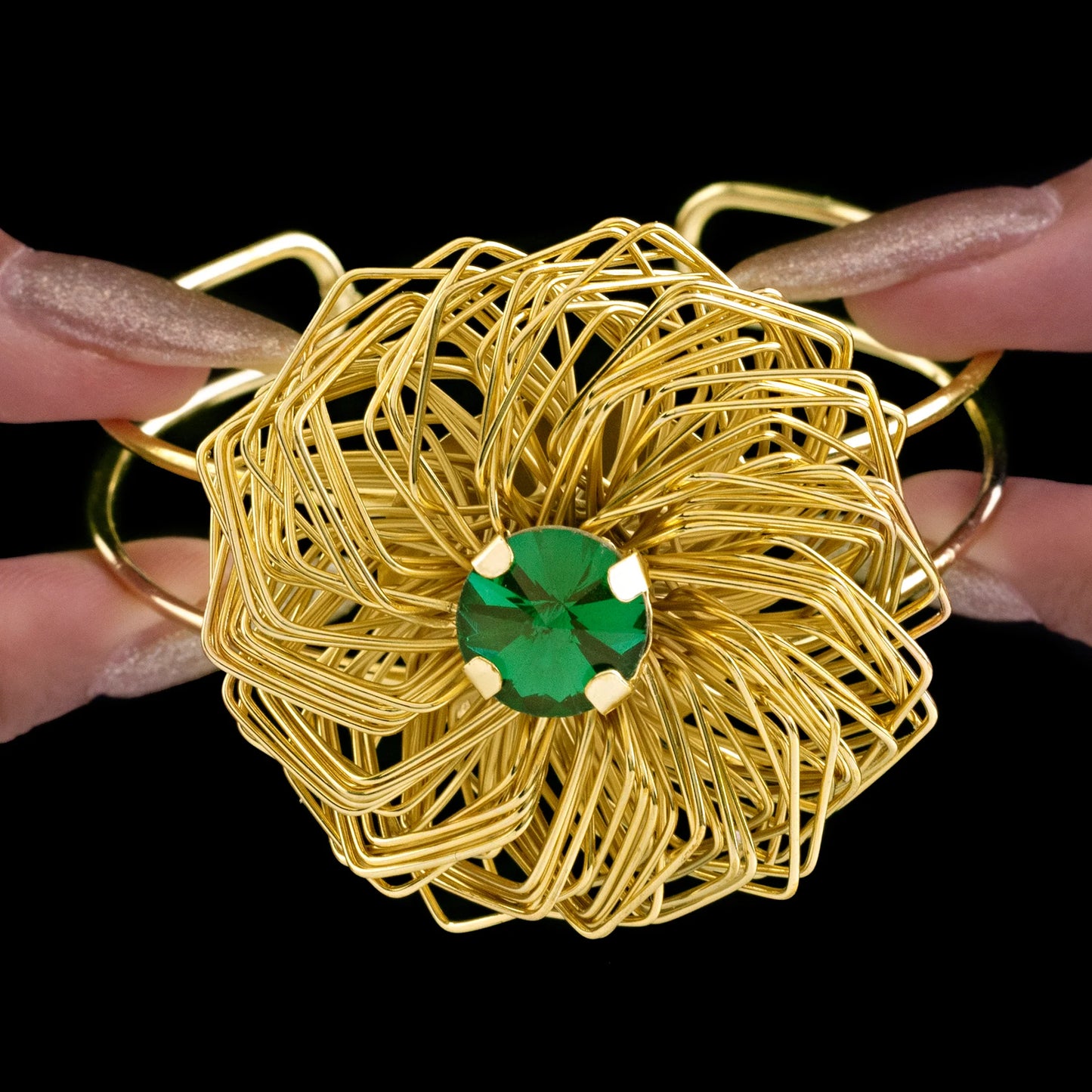 AUROZI Golden Nest Emerald Bracelet