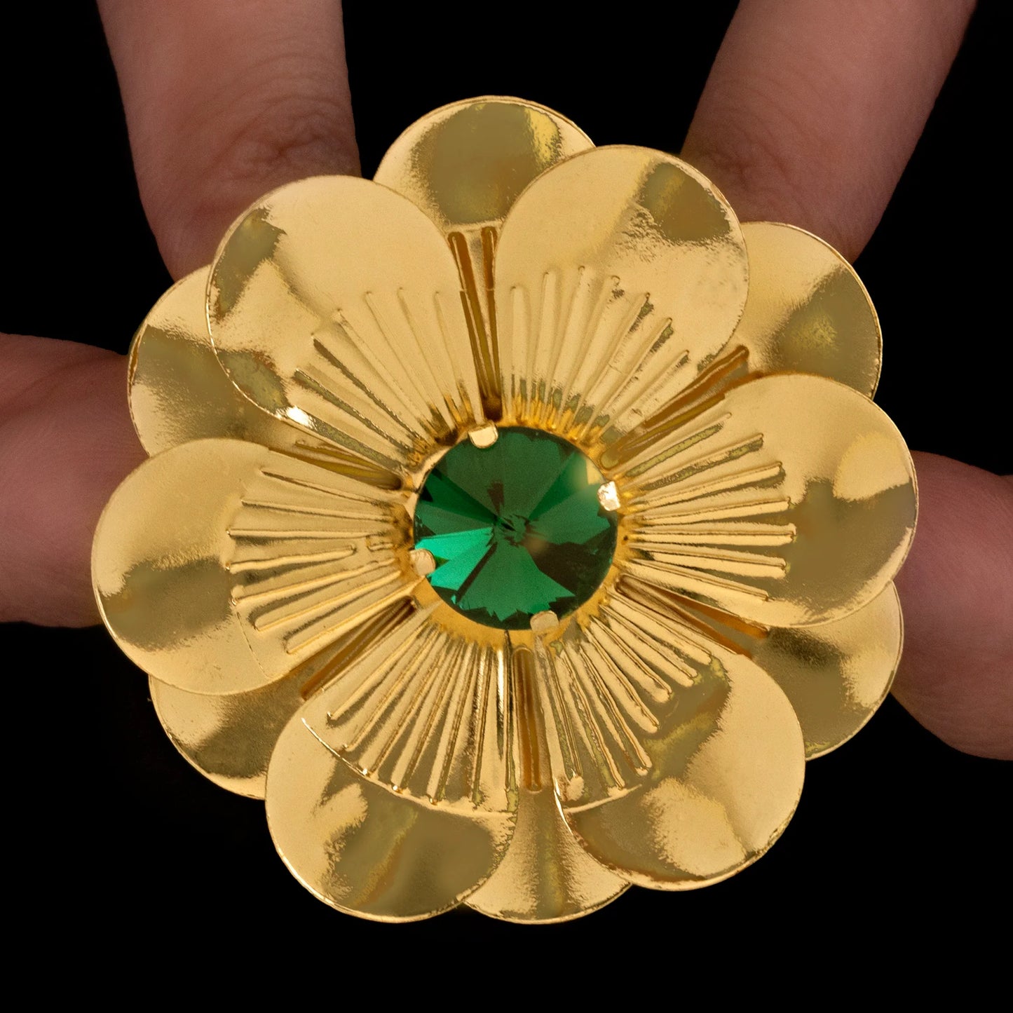 AUROZI Anti-Tarnish Daffodil Ring – Graceful Floral Elegance &amp; Everyday Comfort