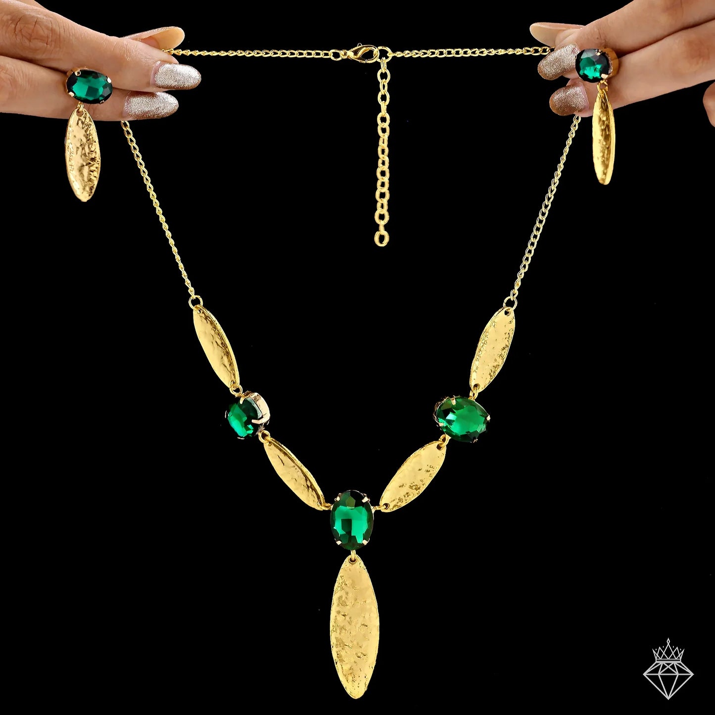 AUROZI Anti-Tarnish Marquise Emerald Necklace Set With Earrings