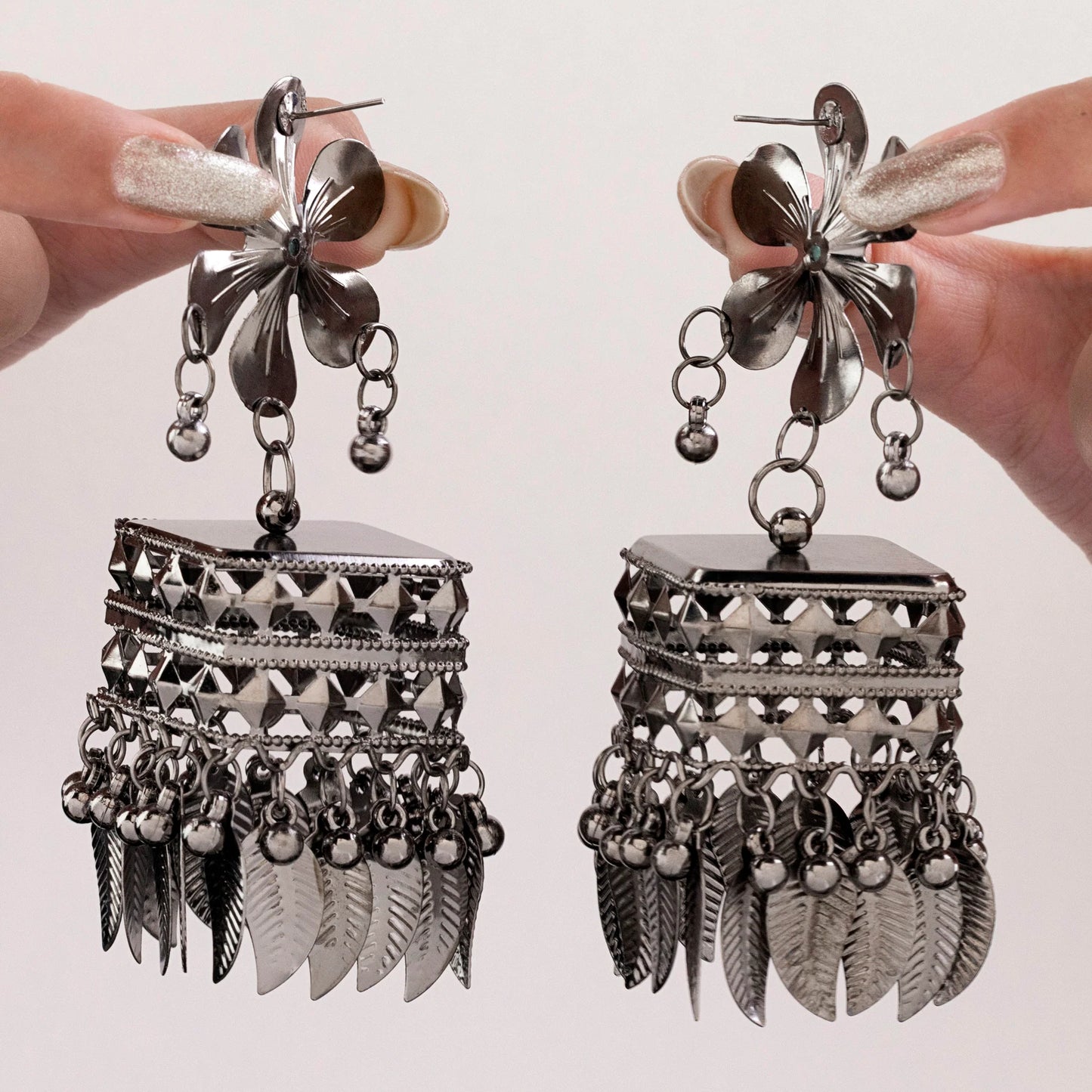 AUROZI Anti-Tarnish Flower Jhumki