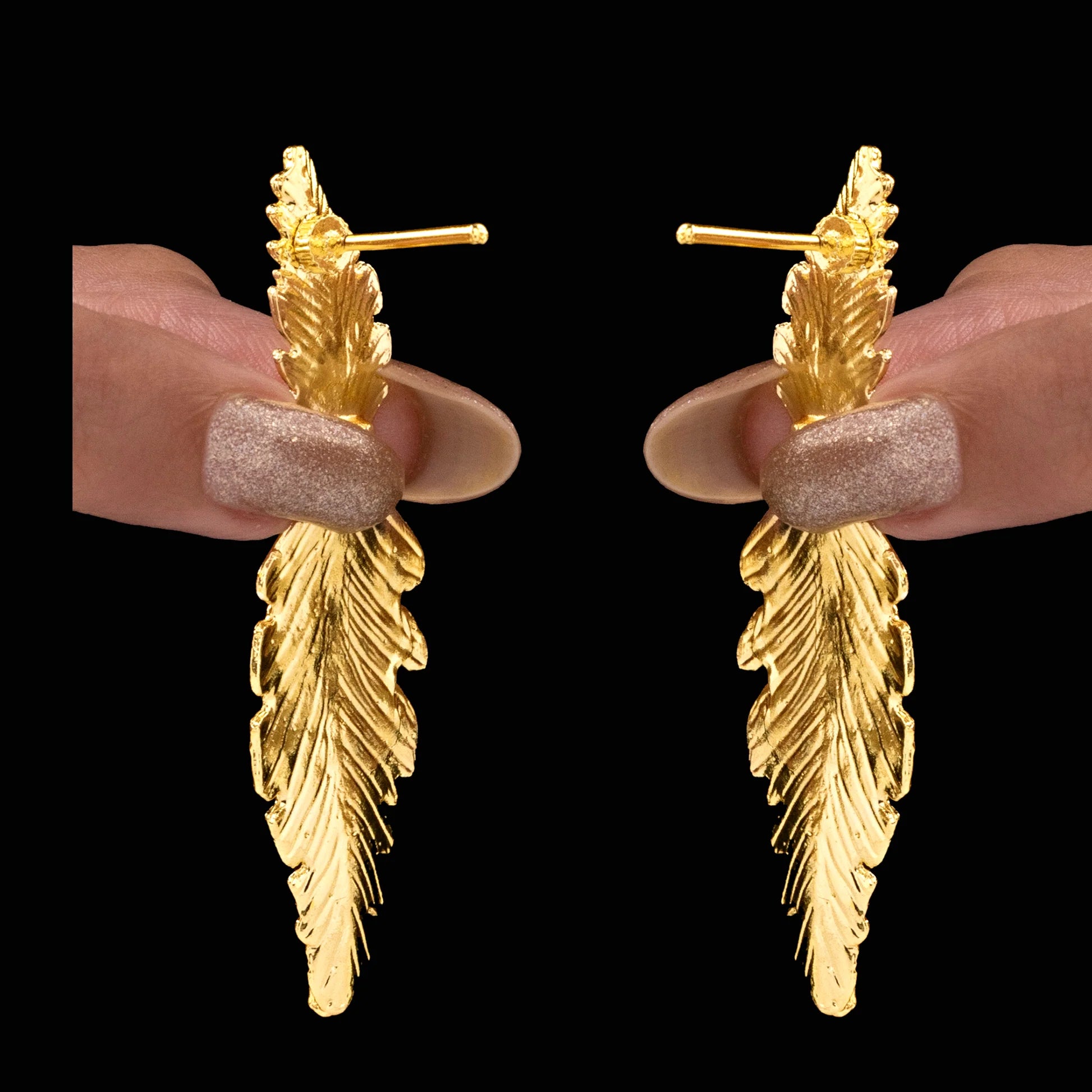 AUROZI Anti-Tarnish Golden Leaf Dangler Earrings – Timeless Botanical Elegance