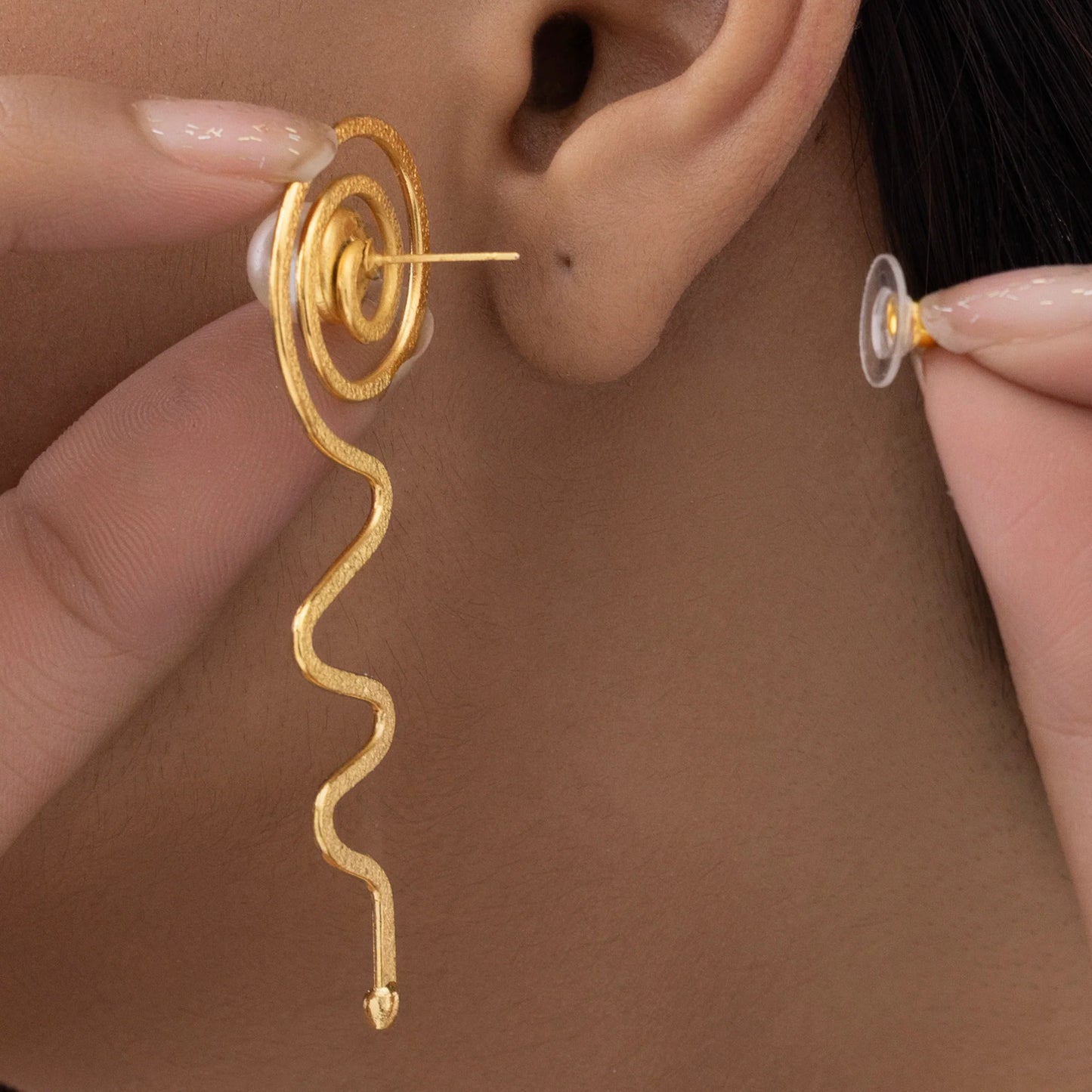 AUROZI Anti-Tarnish Spiral Dangle Earrings with Pearl