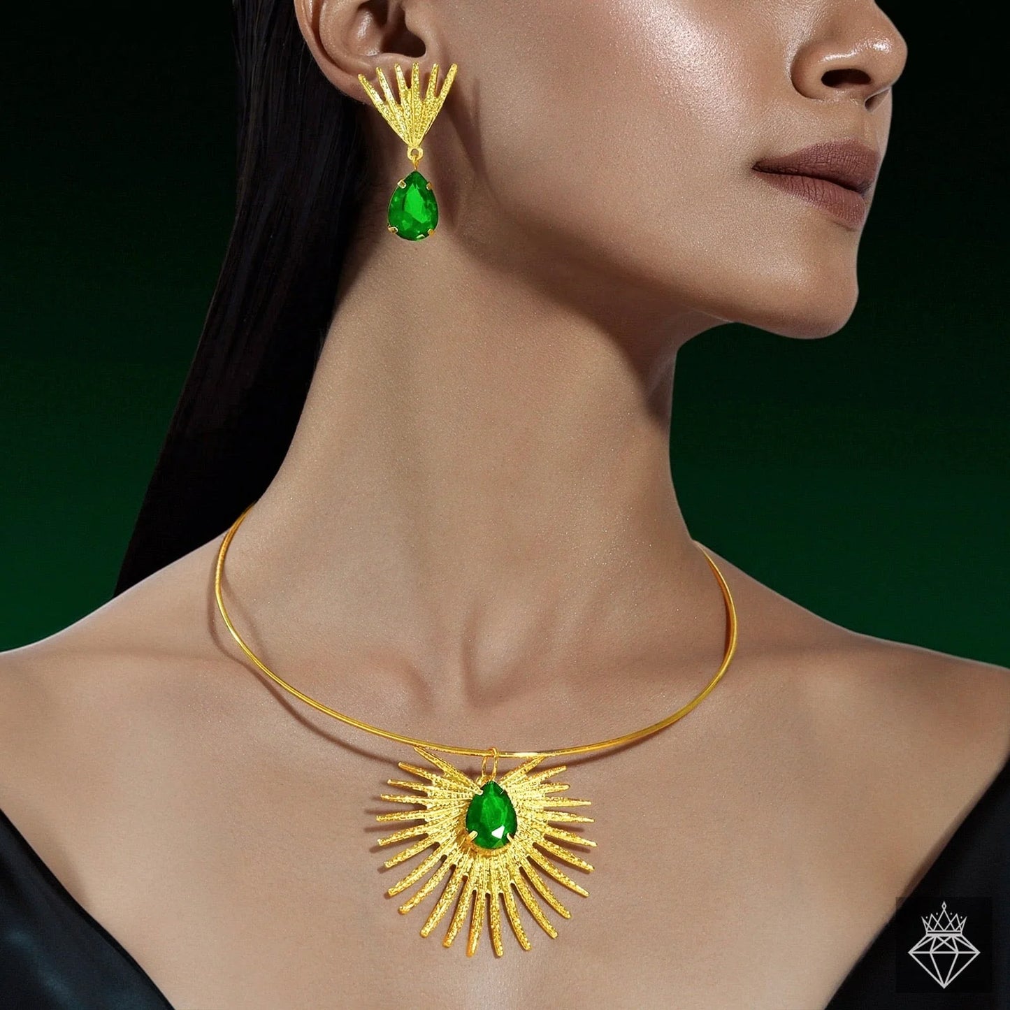 AUROZI Anti-Tarnish Emerald Necklace Set With Earrings