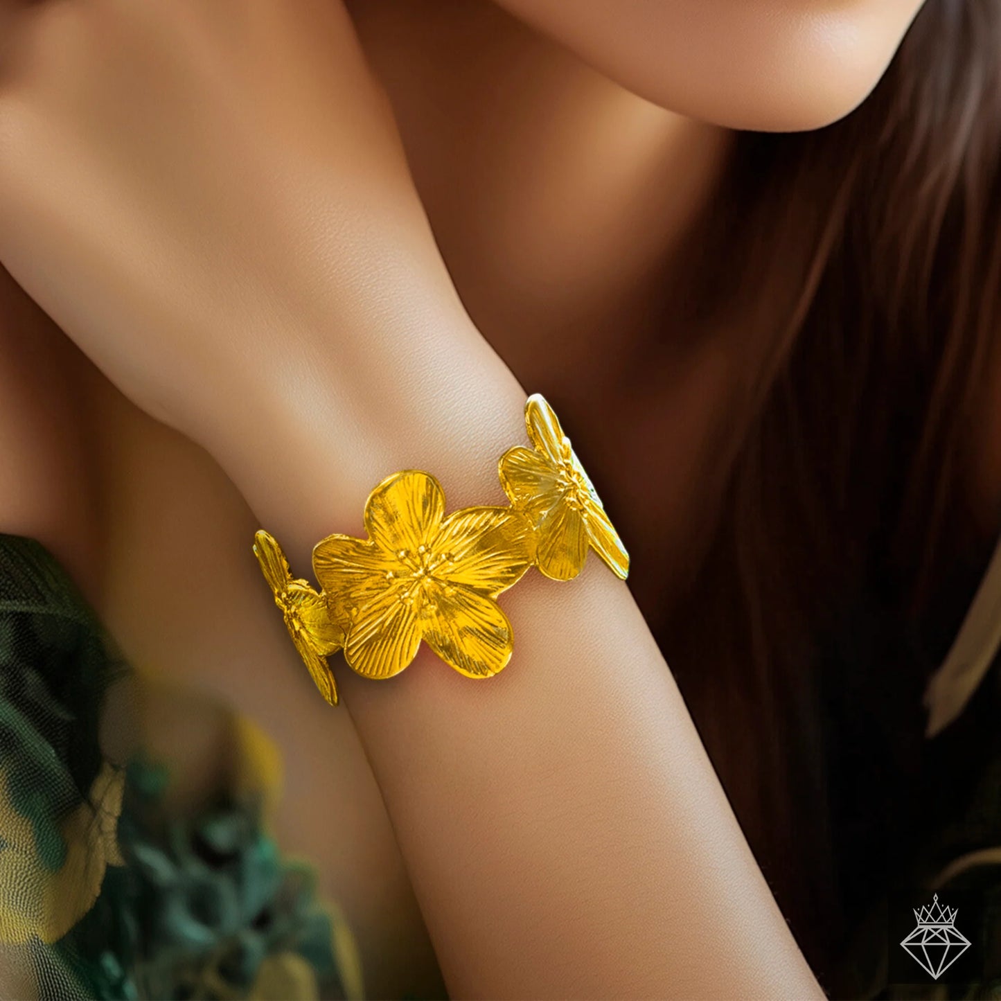 AUROZI Golden Lily Flower Bracelet – Anti-Tarnish, Adjustable & Elegant