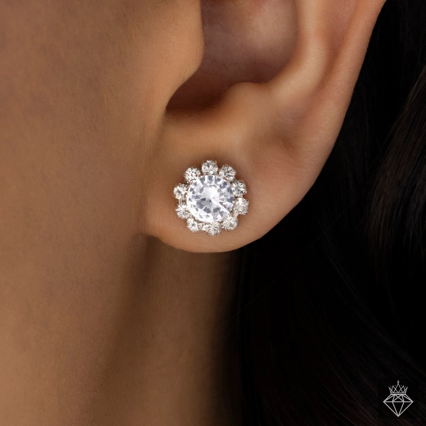 AUROZI Anti-Tarnish Solitaire Necklace Set With Earrings