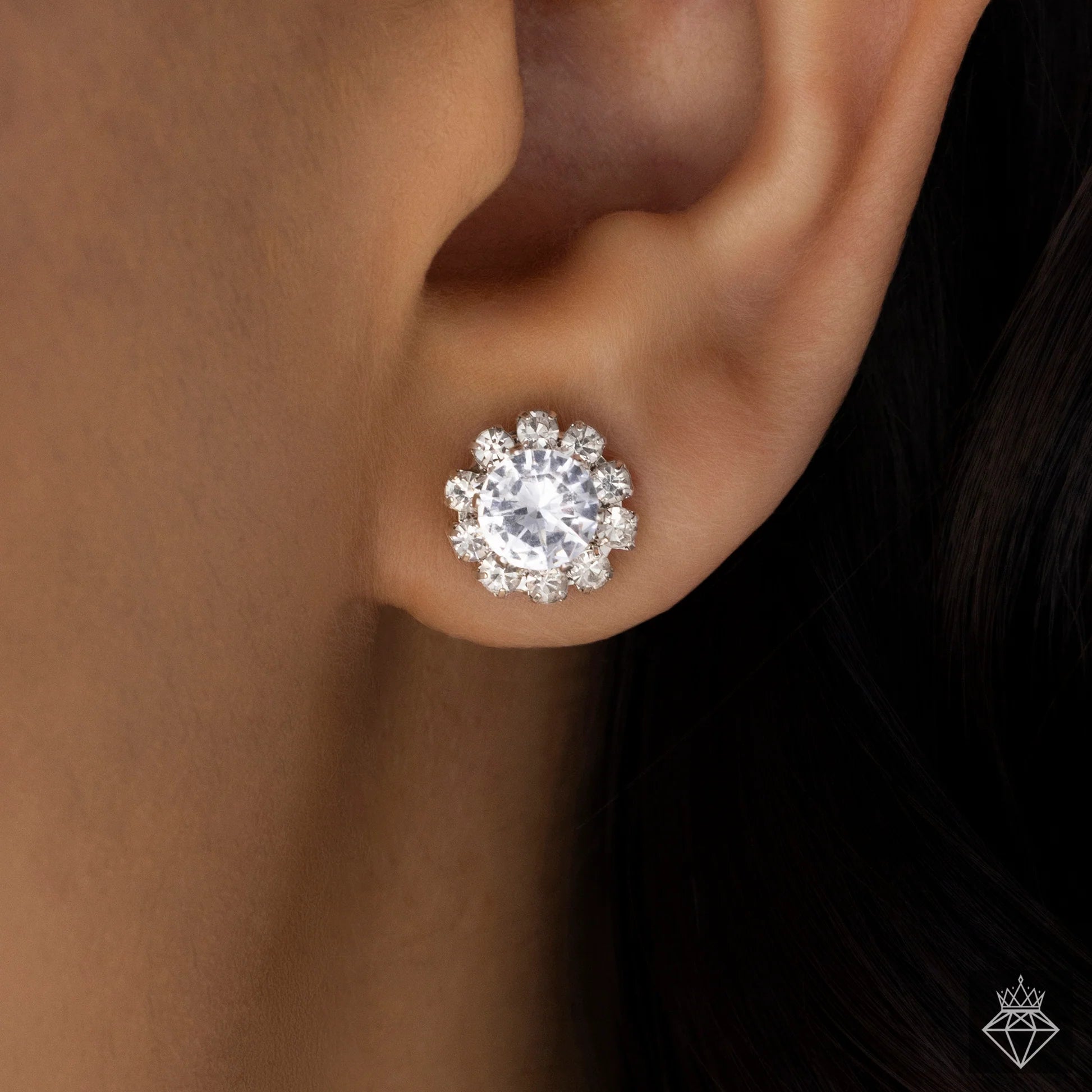 AUROZI Anti-Tarnish Solitaire Necklace Set With Earrings