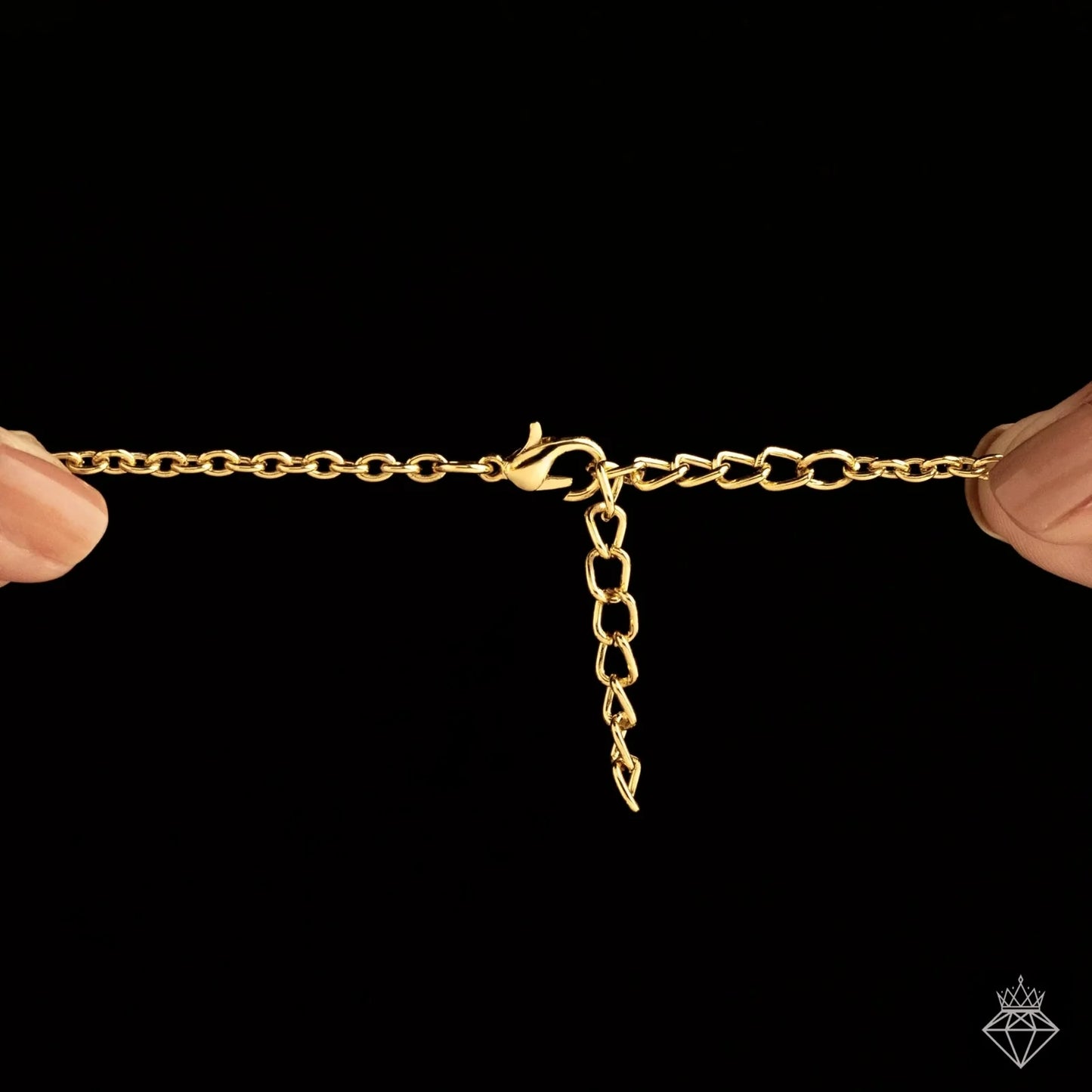 AUROZI Anti-Tarnish Hammered Disc Pendant Necklace