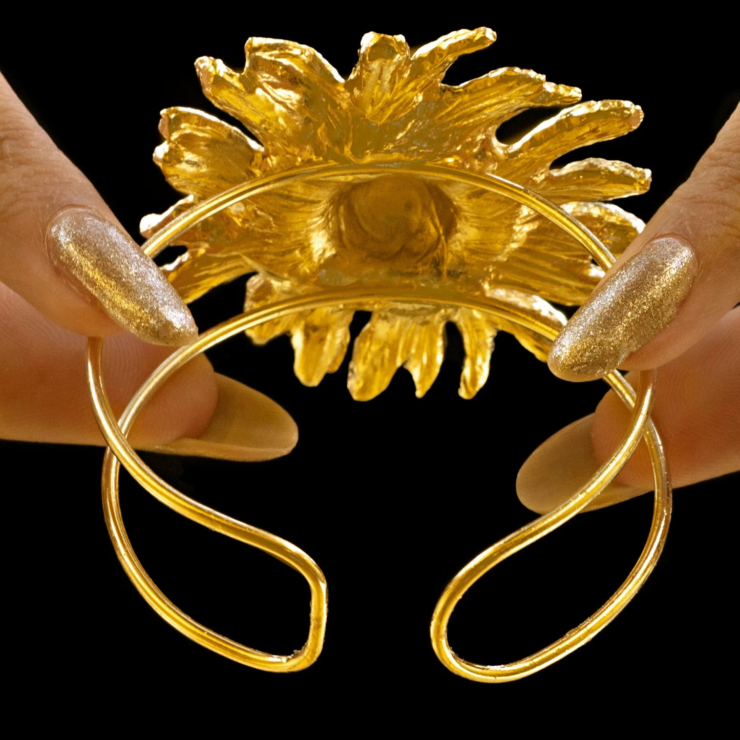 AUROZI Anti-Tarnish Sunflower Bracelet (Adjustable Size)