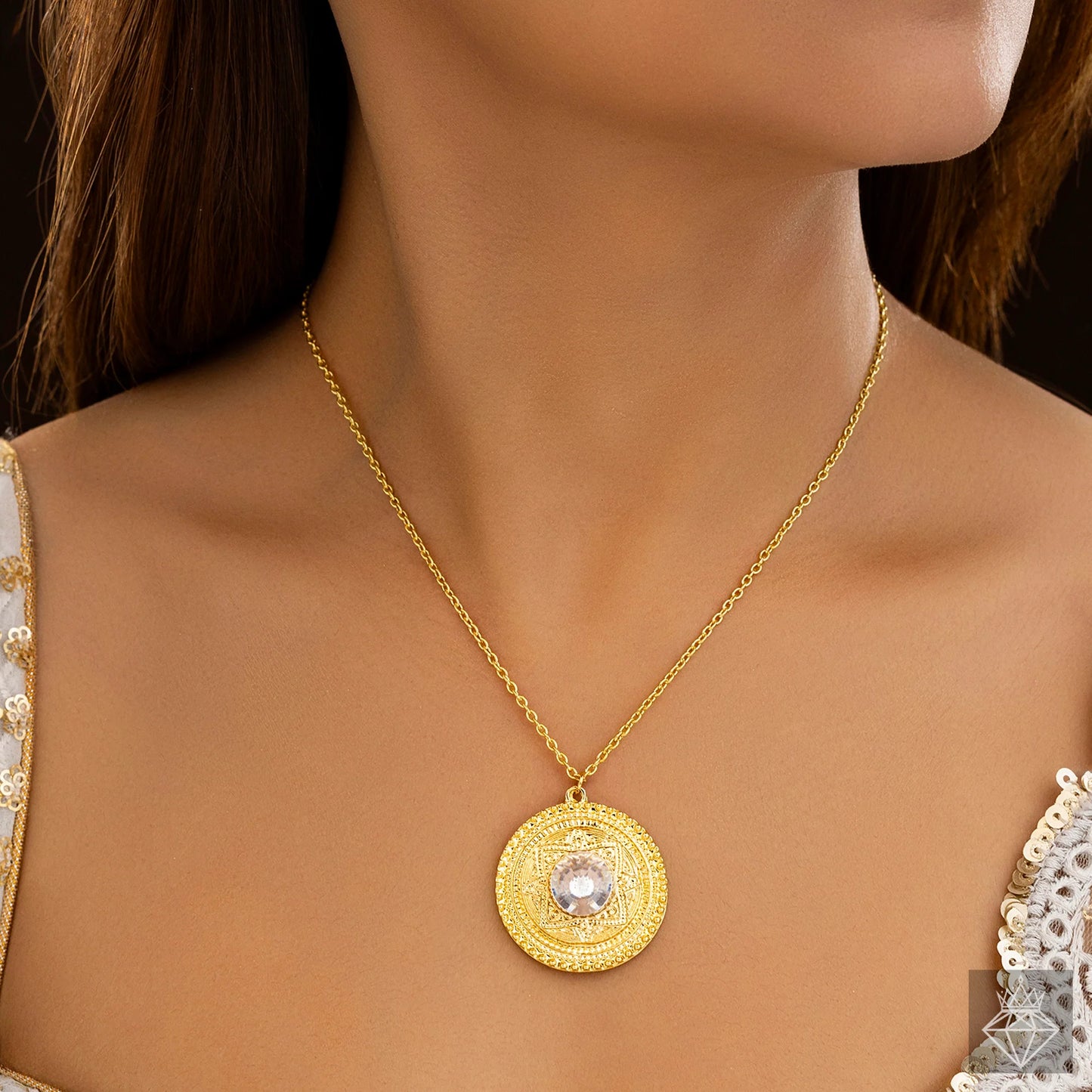 AUROZI Anti-Tarnish Artistic Crystal Pendant Necklace