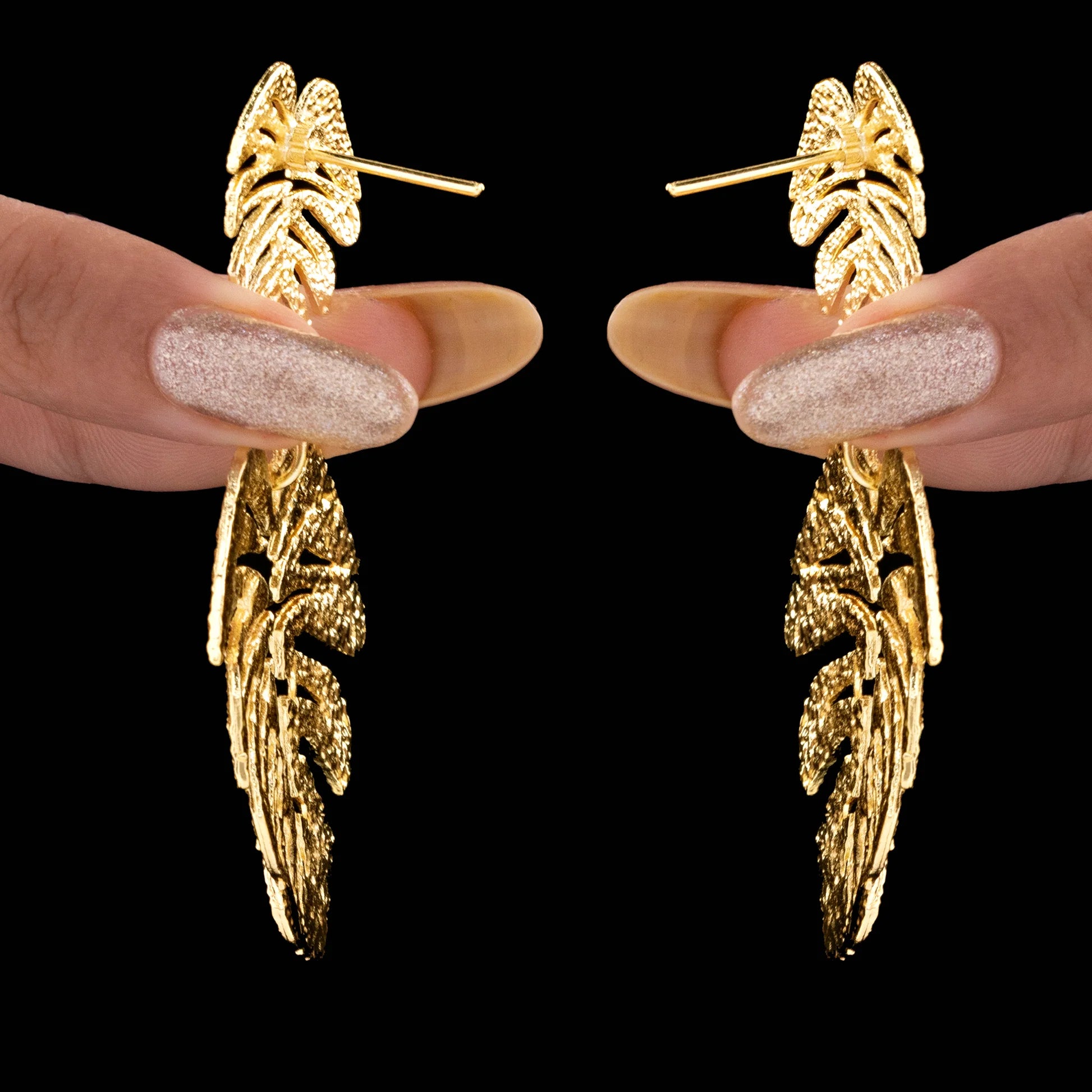 AUROZI Anti-Tarnish Golden Palm Leaf Dangler Earrings – Effortless Tropical Elegance