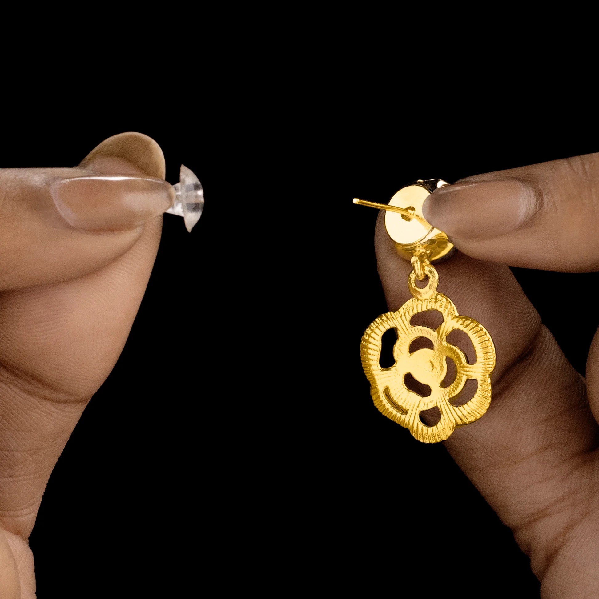 AUROZI Anti-Tarnish Flower Necklace Set With Earrings