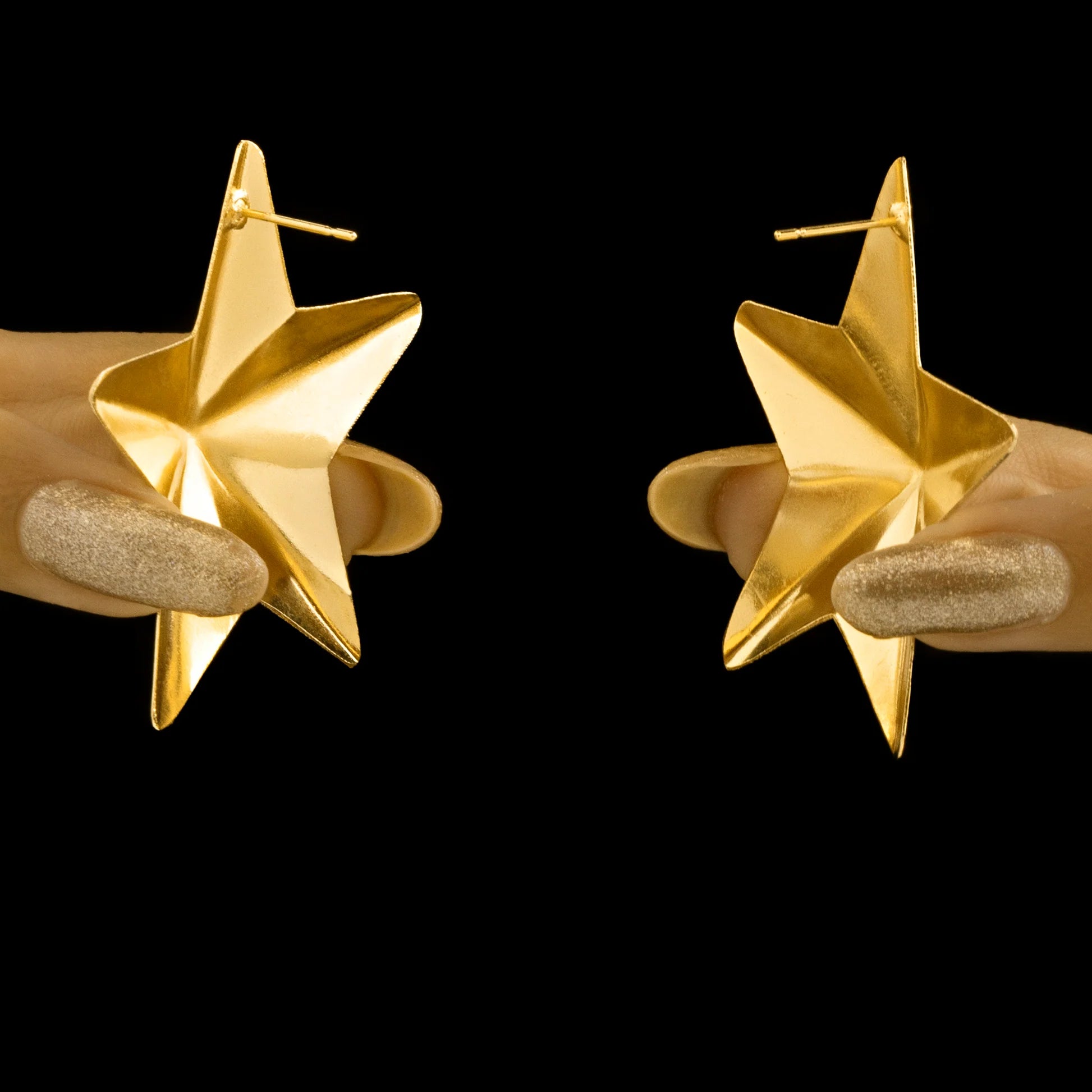 AUROZI Anti-Tarnish Dazzling Star Earrings