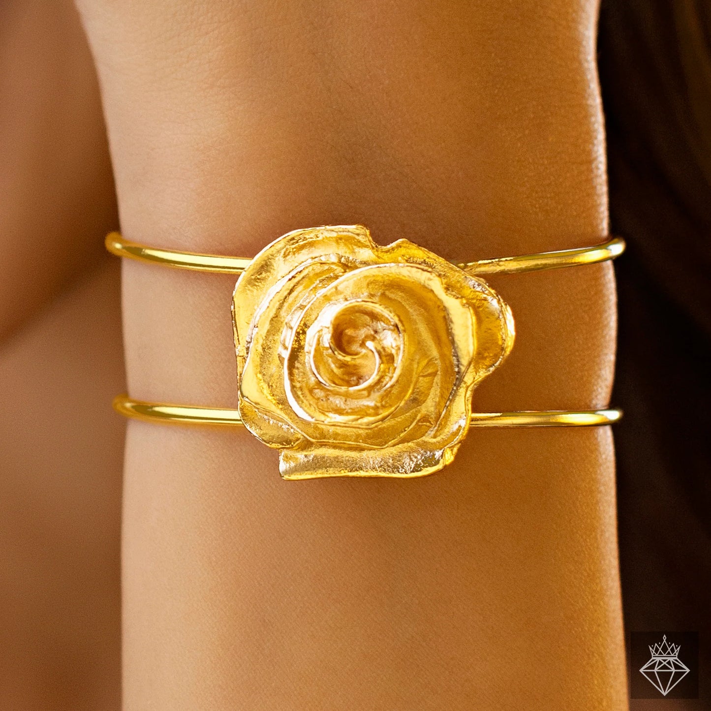 AUROZI Anti-Tarnish Golden Rose Bracelet (Adjustable Size)