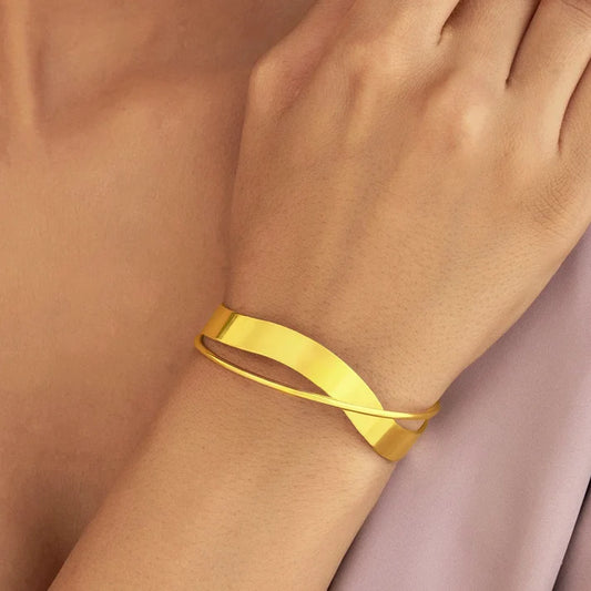AUROZI Anti-Tarnish Golden Bangle Bracelet (Adjustable Size)