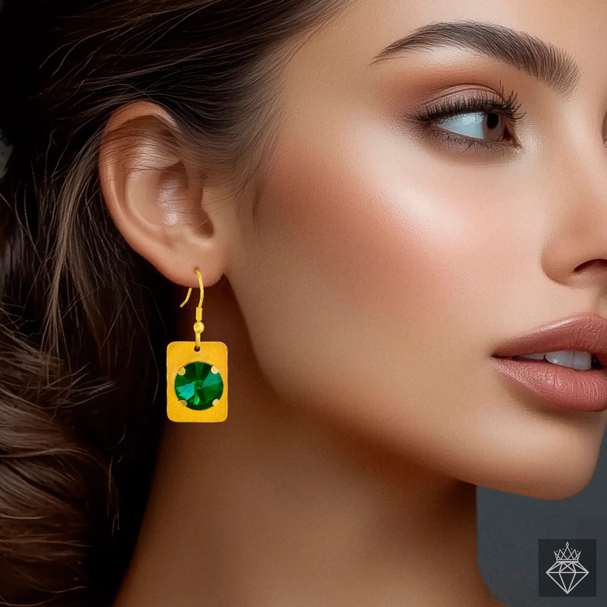 AUROZI Anti-Tarnish Emerald Necklace Set With Earrings