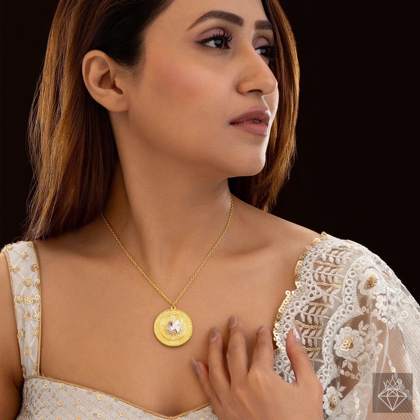 AUROZI Anti-Tarnish Artistic Crystal Pendant Necklace