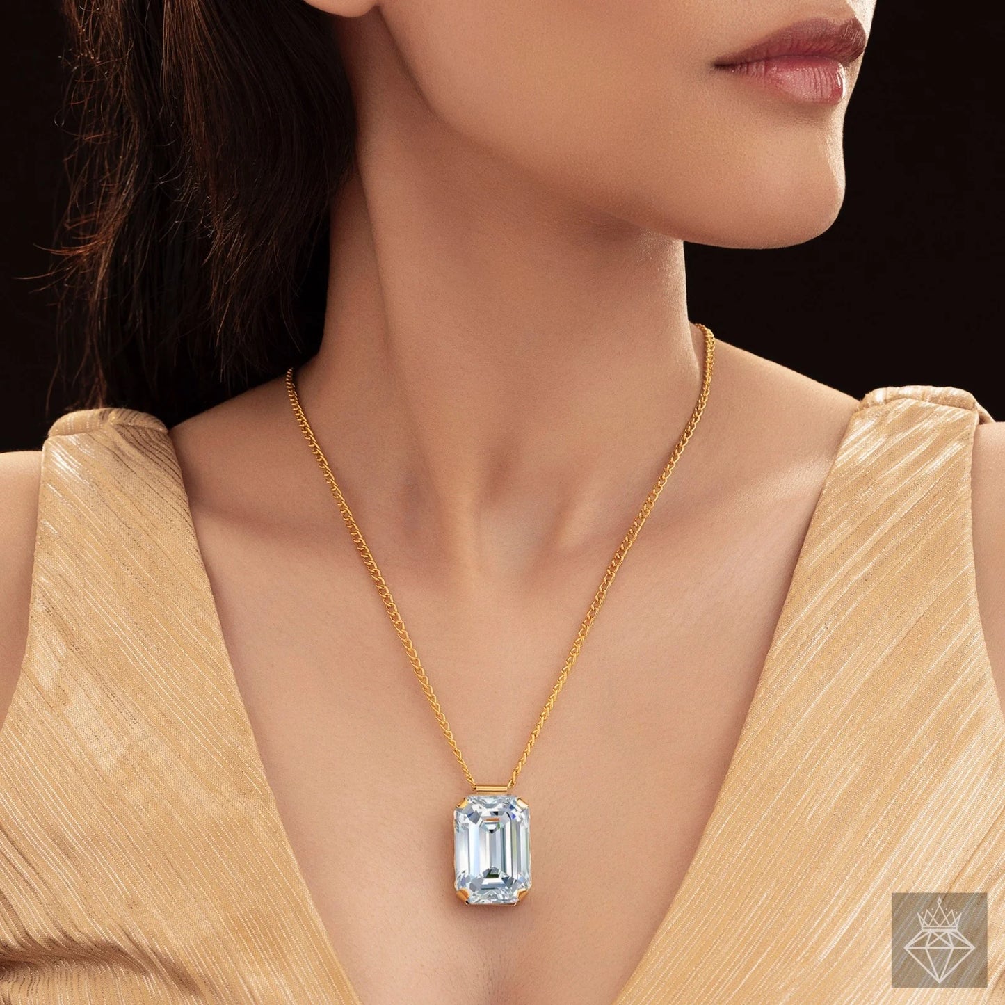 AUROZI Anti-Tarnish Royal Crystal Pendant Set