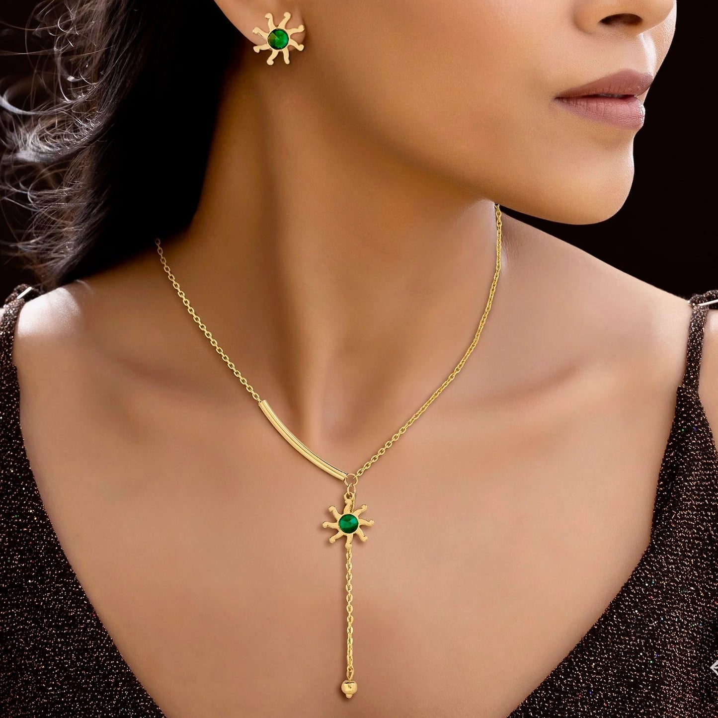 AUROZI Anti-Tarnish Golden Necklace Set With Earrings