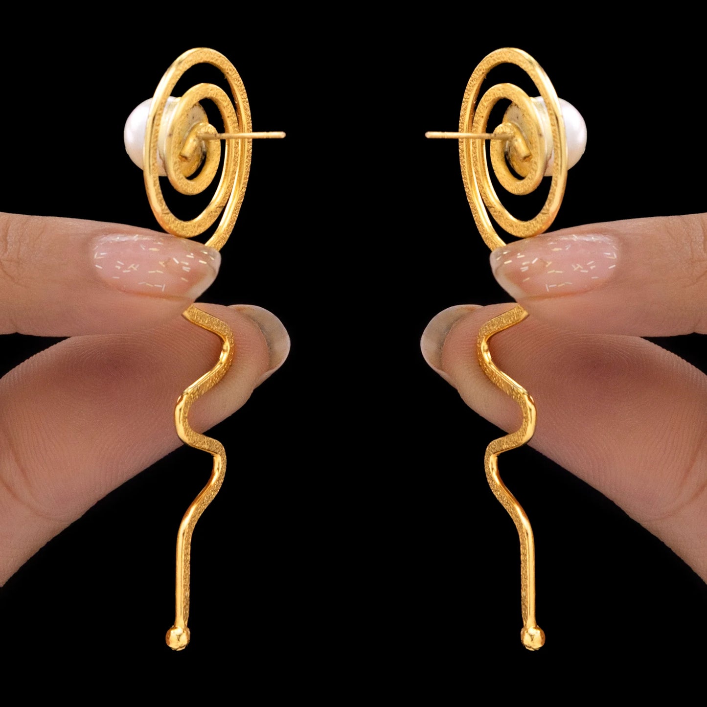 AUROZI Anti-Tarnish Spiral Dangle Earrings with Pearl