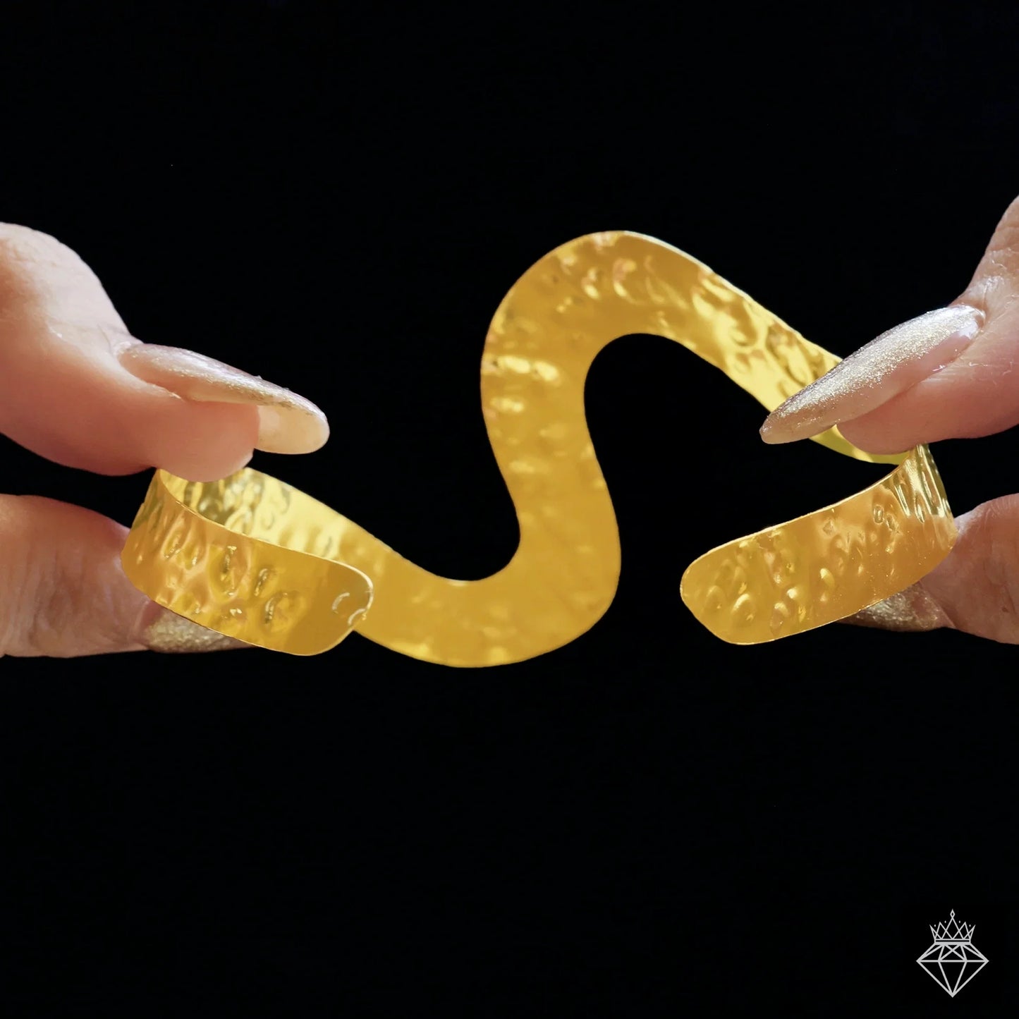 AUROZI Anti-Tarnish Wavy Bracelet