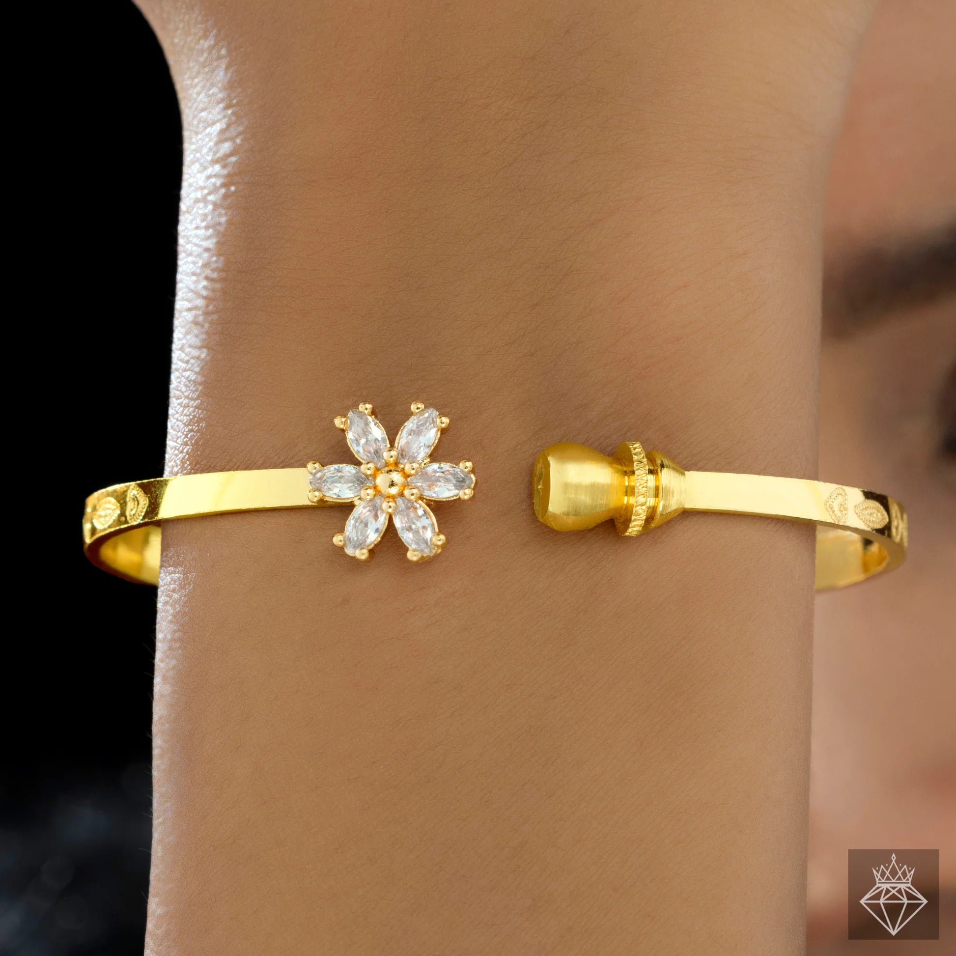 AUROZI Anti-Tarnish Crystal Flower Bangle Bracelet (Adjustable Size)