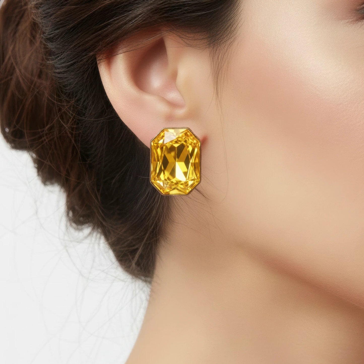 AUROZI Anti-Tarnish Rectangle & Triangle Pendant Necklace with Earrings