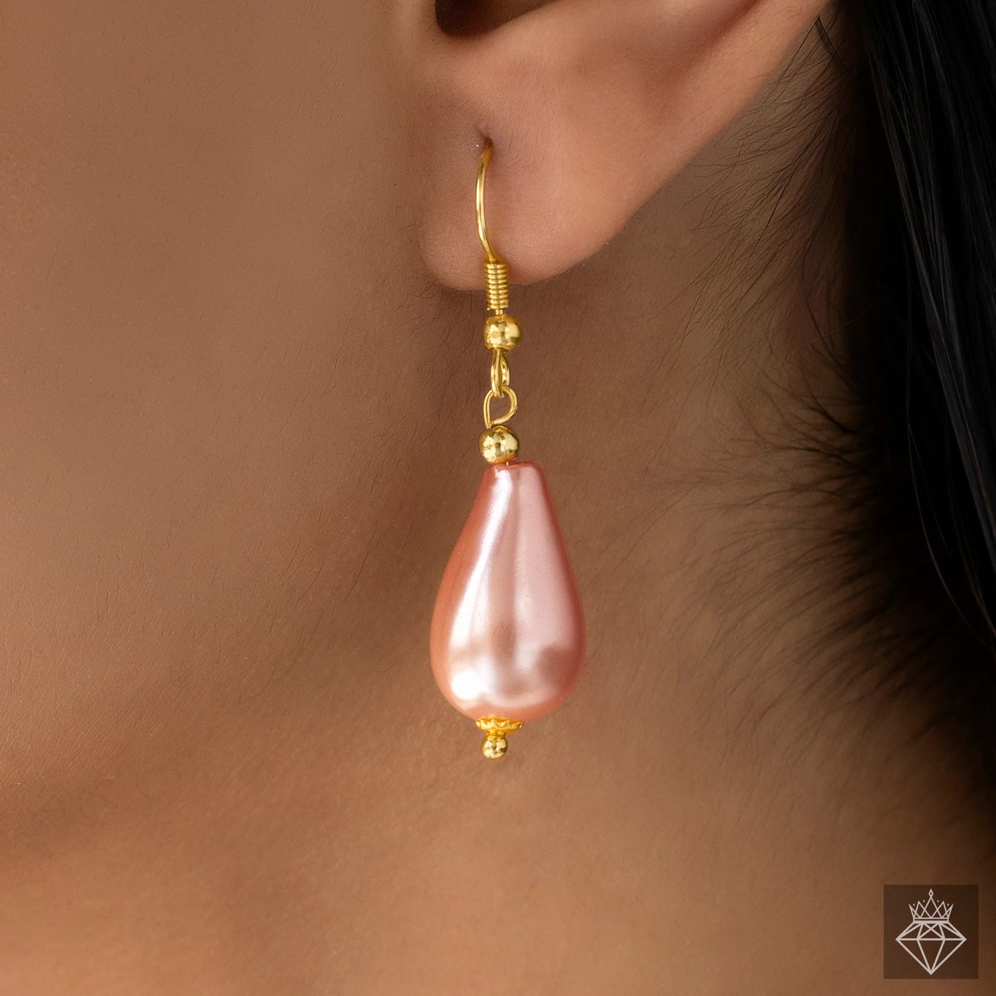 AUROZI Anti-Tarnish Pearl Necklace Set With Earrings