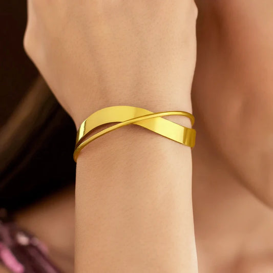 AUROZI Anti-Tarnish Golden Bangle Bracelet (Adjustable Size)