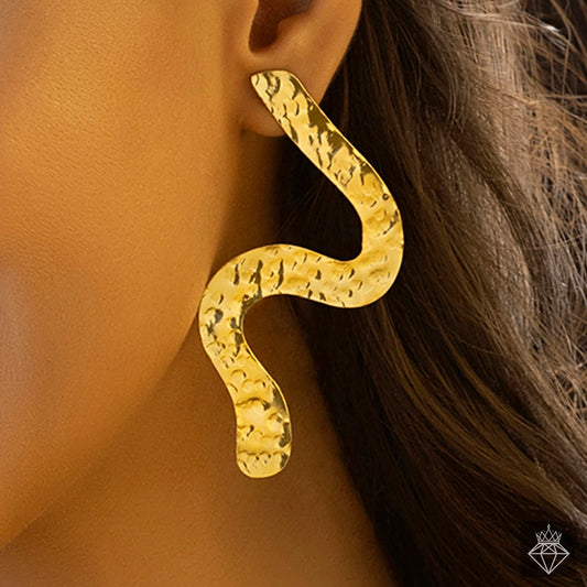 AUROZI Anti-Tarnish Wavy Earrings