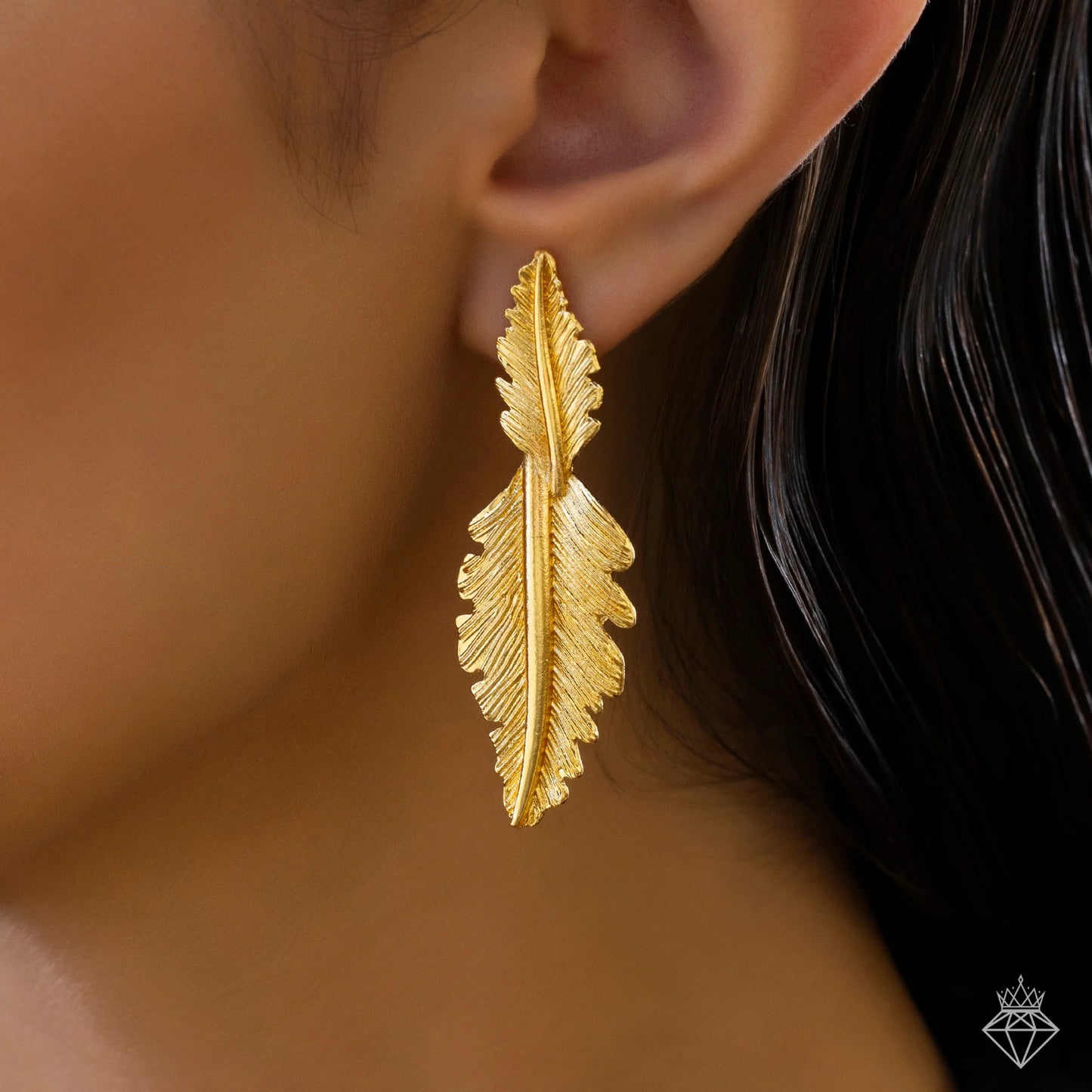 AUROZI Anti-Tarnish Golden Leaf Dangler Earrings – Timeless Botanical Elegance