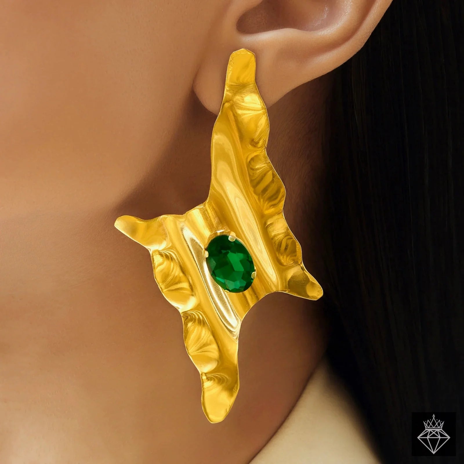 AUROZI Anti-Tarnish Emerald Thunderbolt Earrings