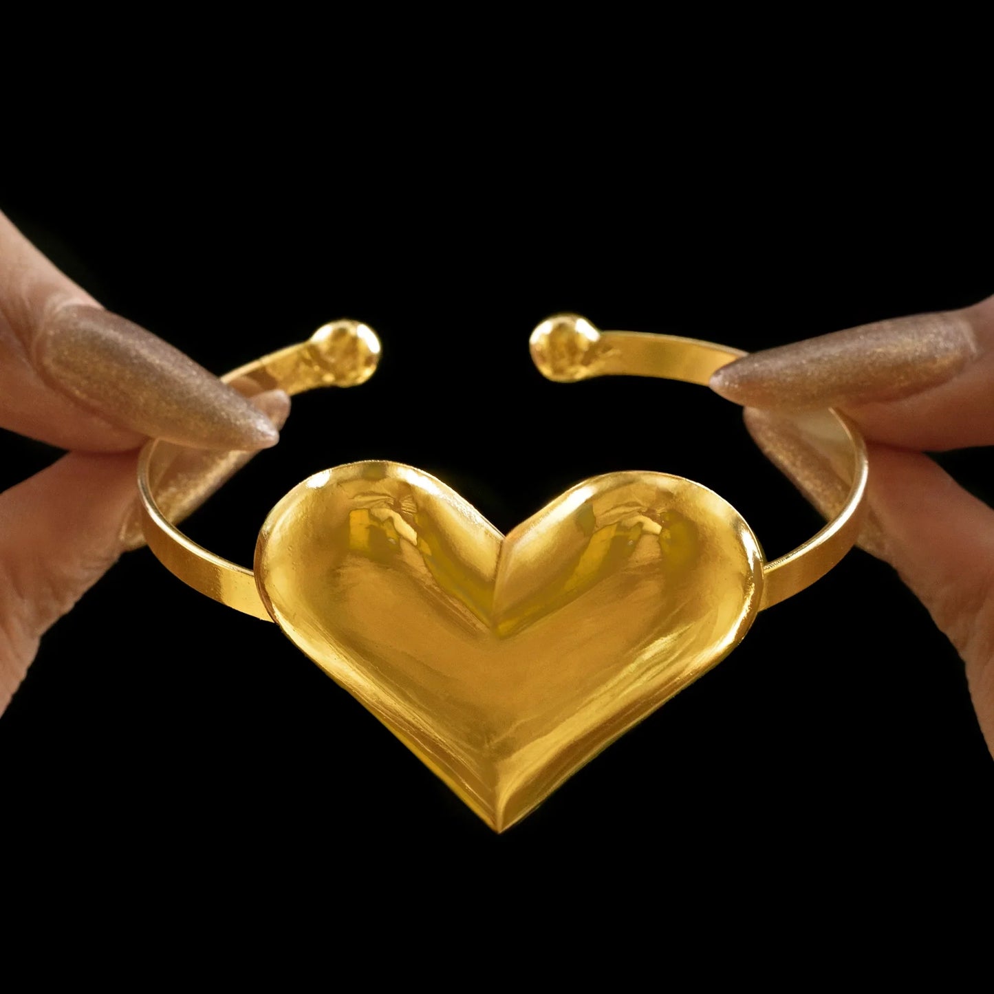 AUROZI Anti-Tarnish Golden Heart Super Saver Pack Of GOLD Plated WAVY Necklace Set With Bracelet & Rings