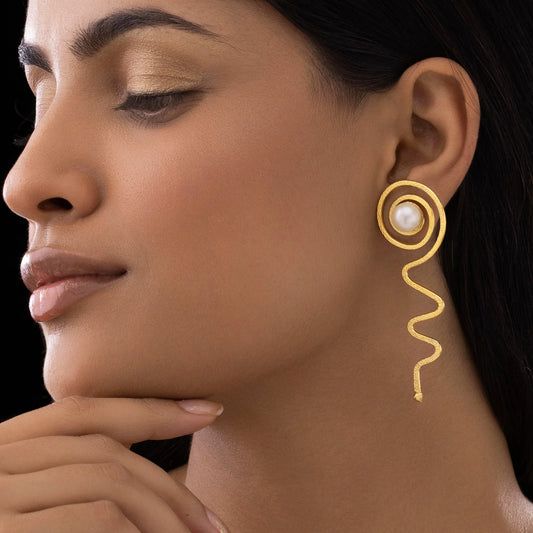 AUROZI Anti-Tarnish Spiral Dangle Earrings with Pearl