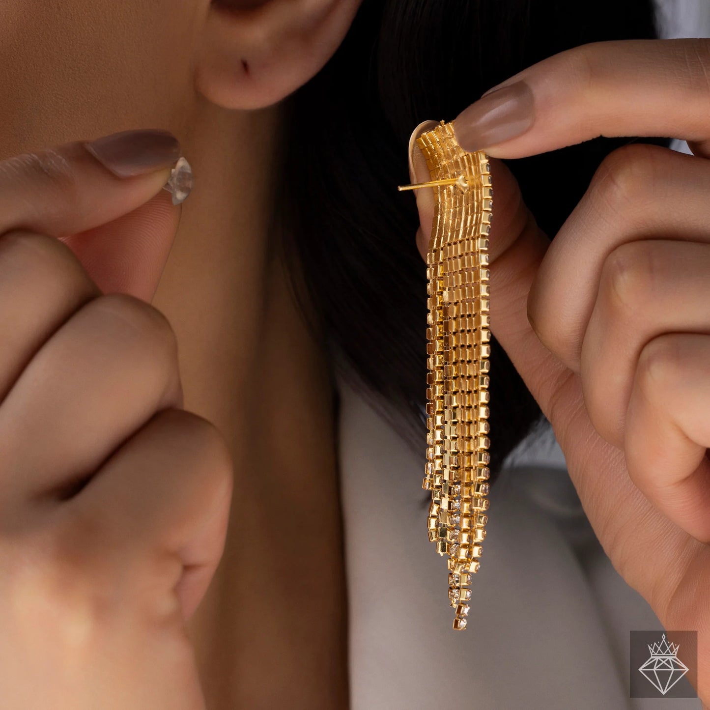 AUROZI Anti-Tarnish Crystal Danglers – Radiant Glamour for Every Occasion