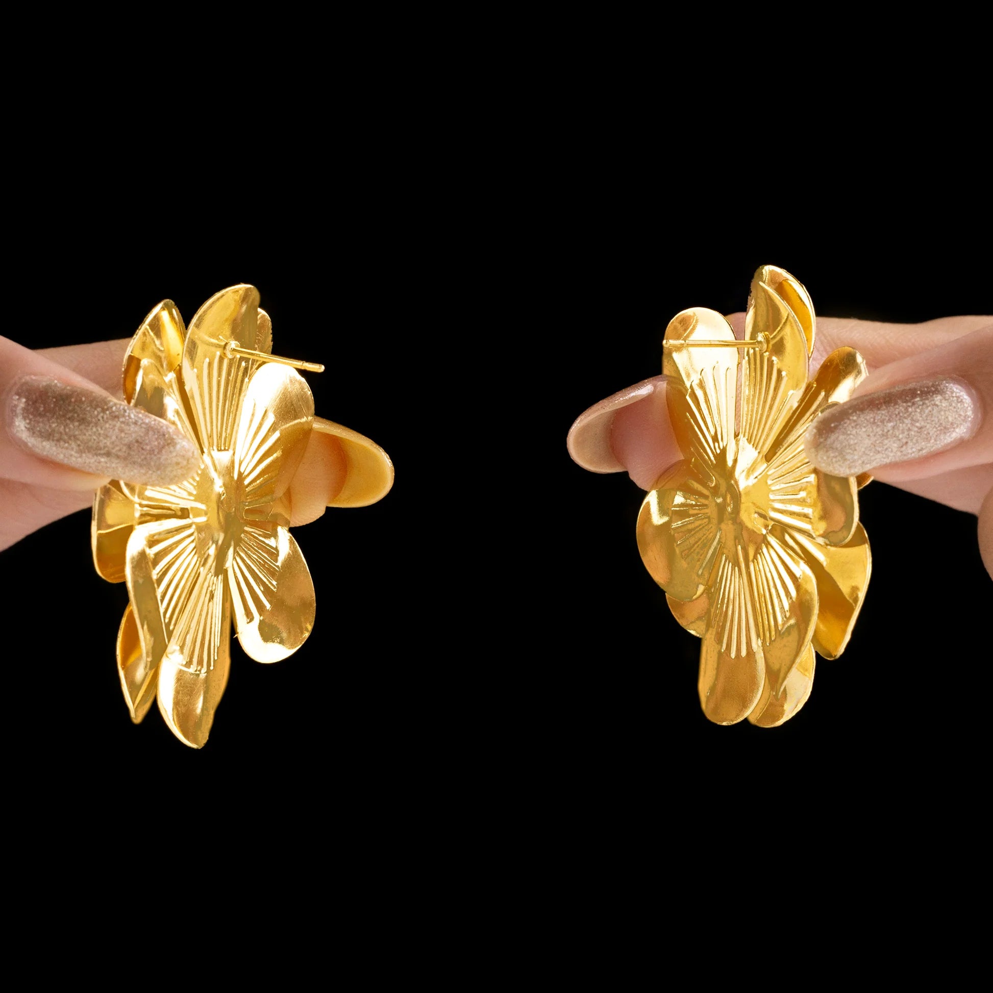 AUROZI Anti-Tarnish Daffodil Earrings