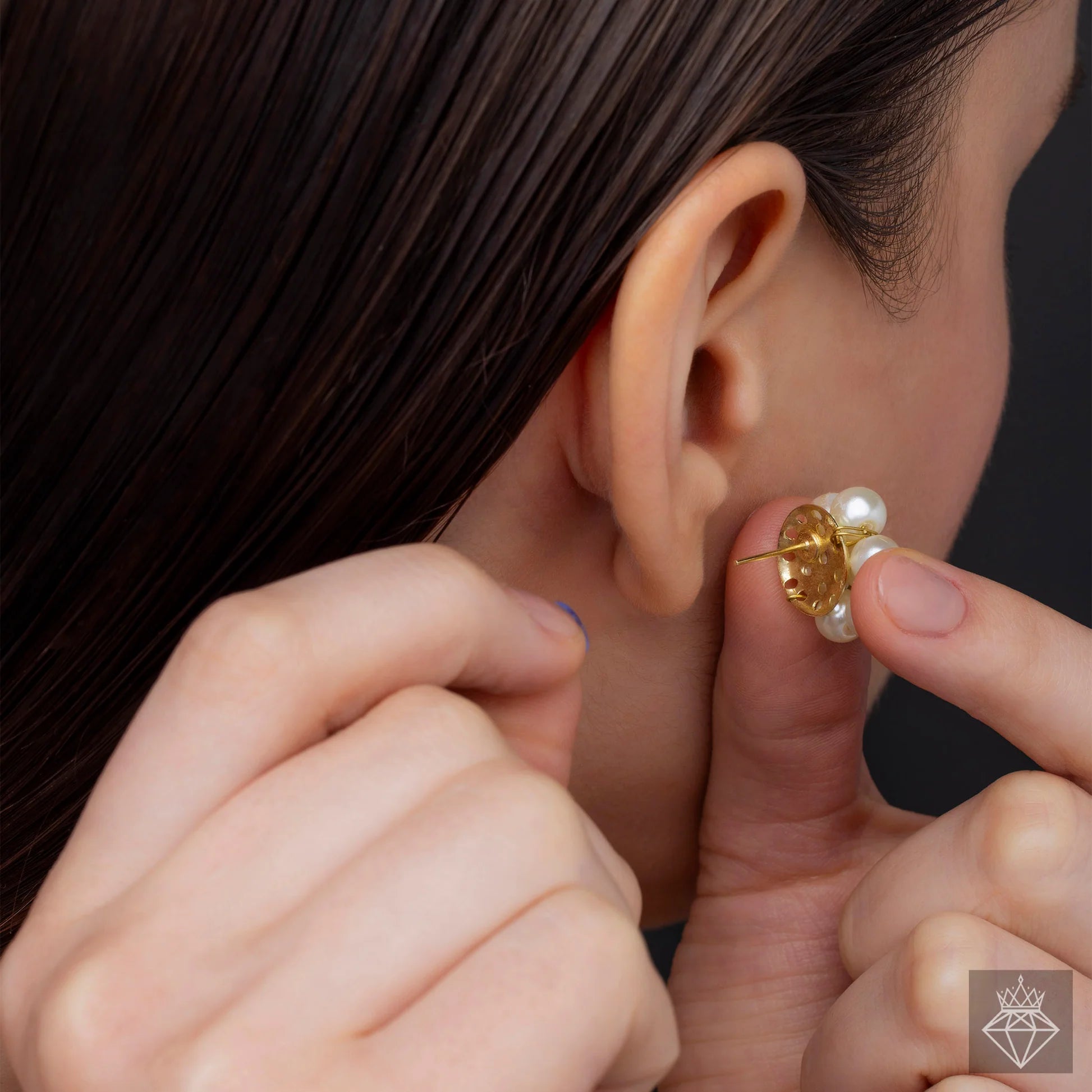 AUROZI Anti-Tarnish Multilayer Pearl Necklace Set With Earrings